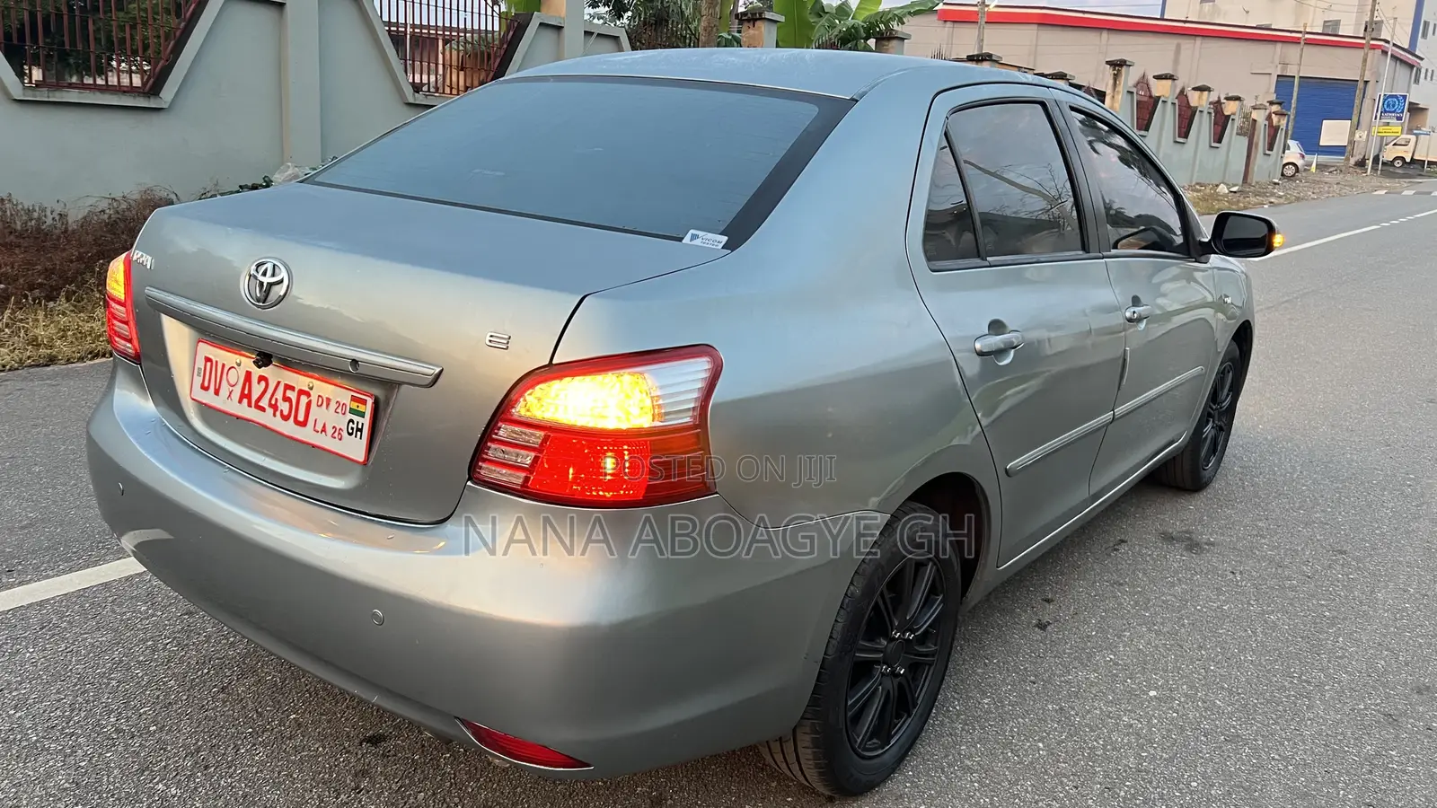 Toyota Belta 2011 Gray