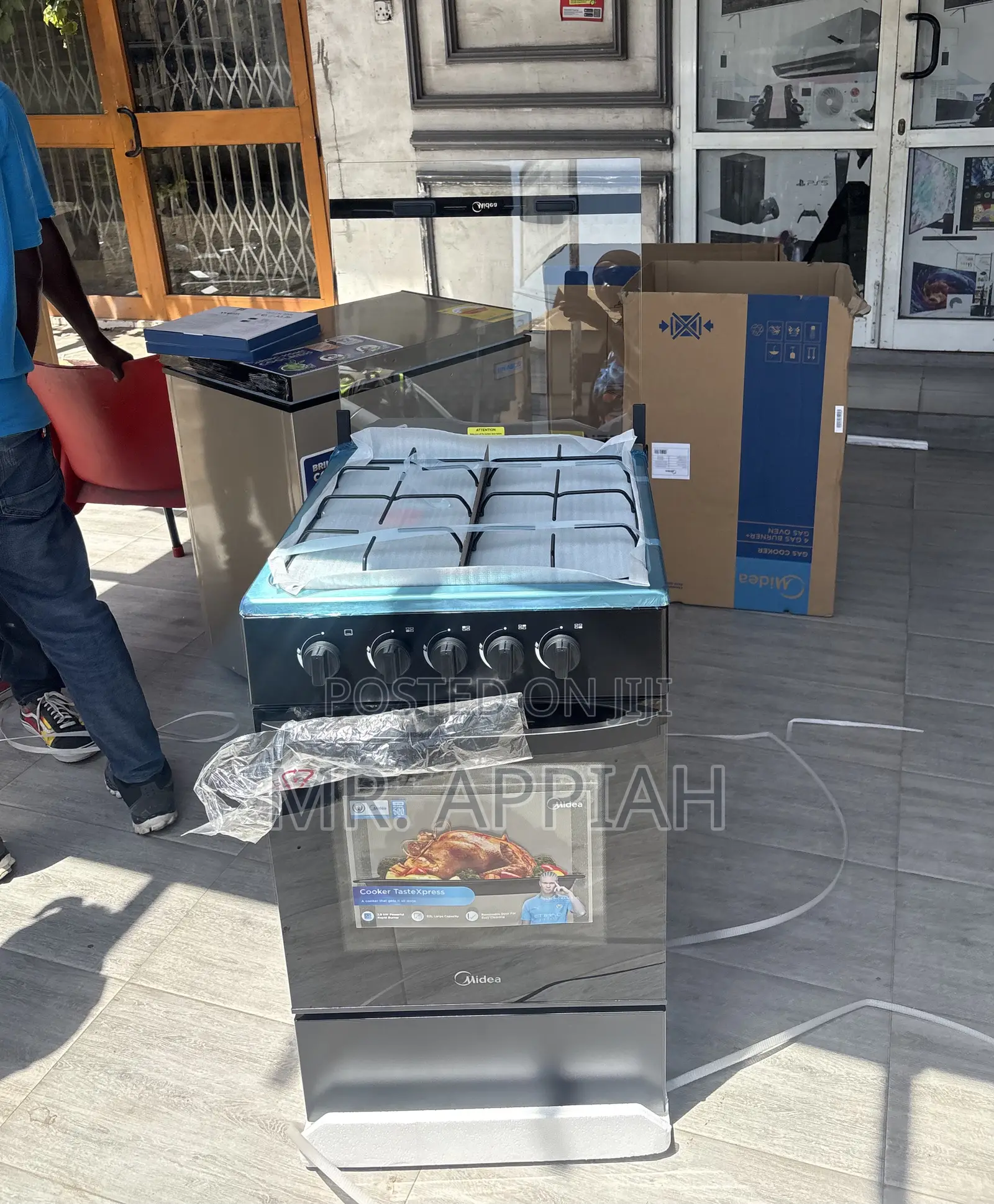 Check Out Durable Midea 4 Gas Burner With Grill(Black) Glass Lid