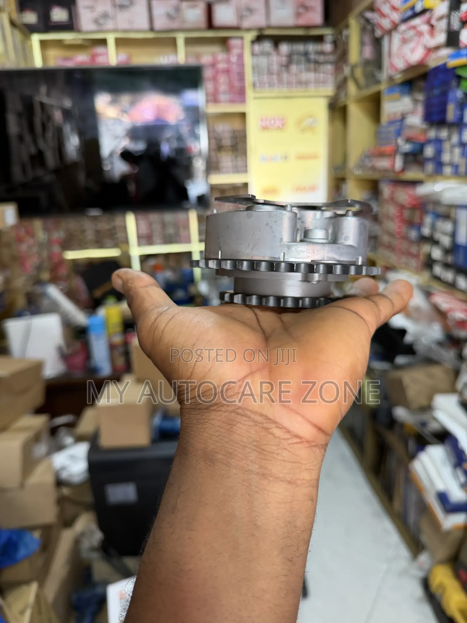 Engine Camshaft Timing Gear for 2007-2019 Toyota Land Cruiser Tundra
