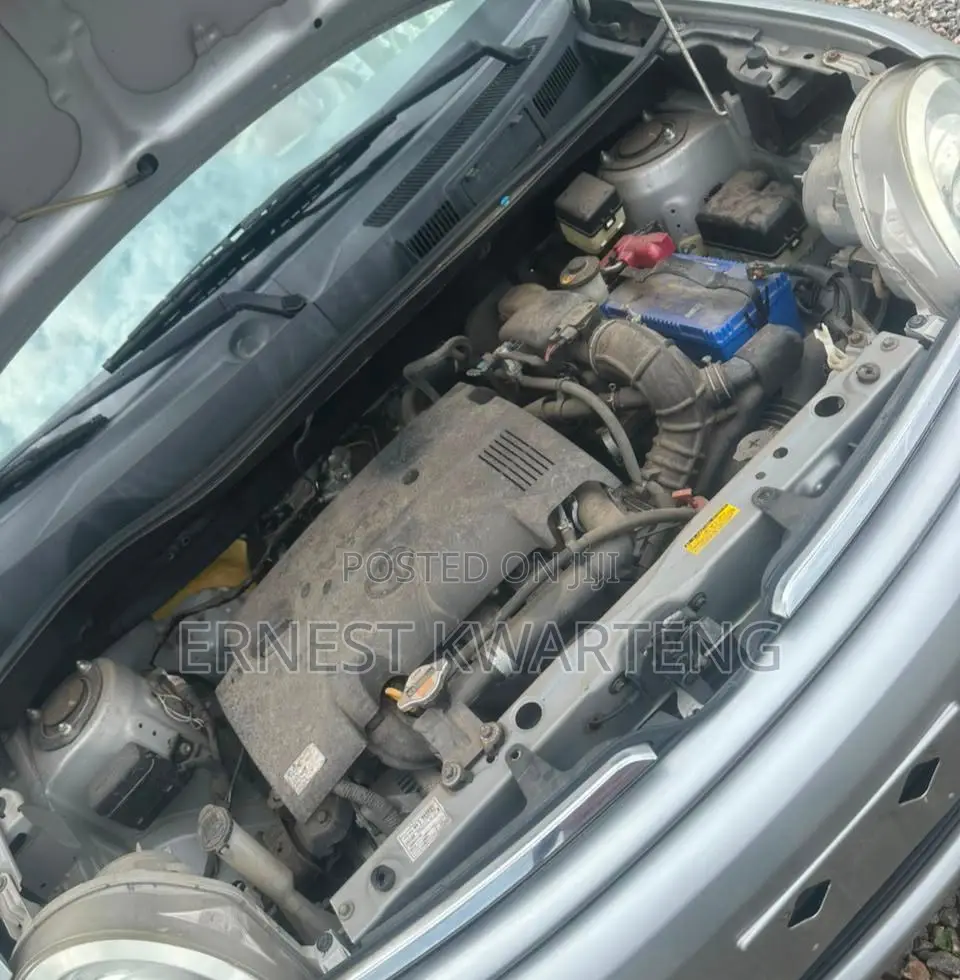 Toyota Sienta 2014 Gray