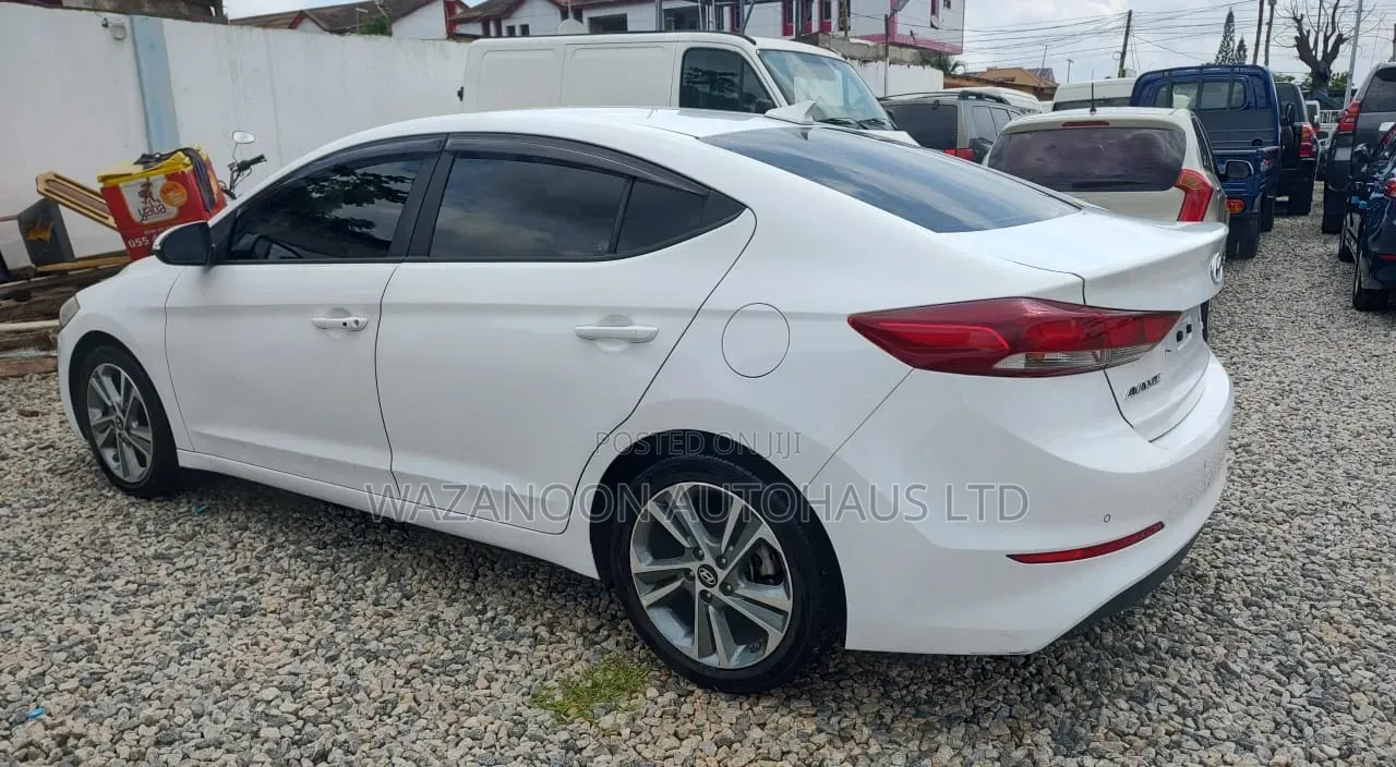 Hyundai Avante 2017 White