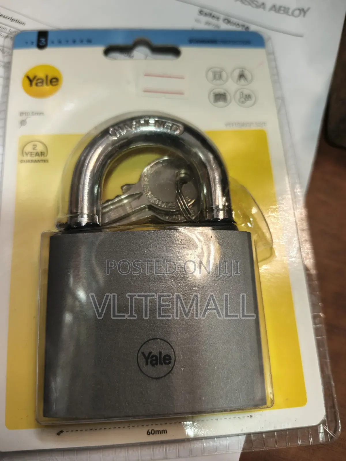 Yale Padlock 10.5mm Black