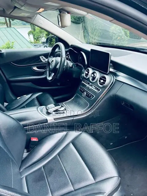 Mercedes-Benz C300 Base 4dr RWD Sedan (2.0L 4cyl 7A) 2015 Black