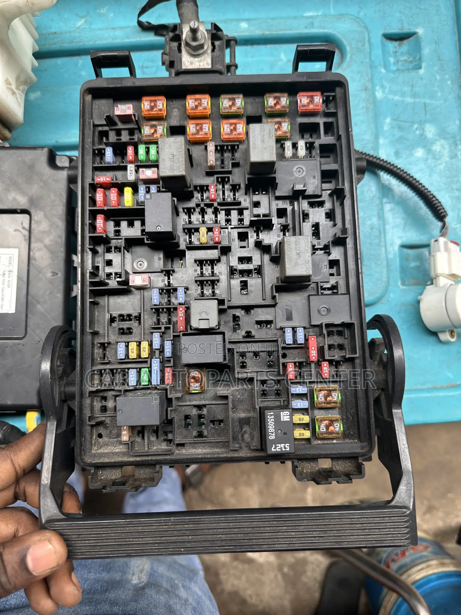 Chevrolet Tahoe/Suburban Engine Fusebox