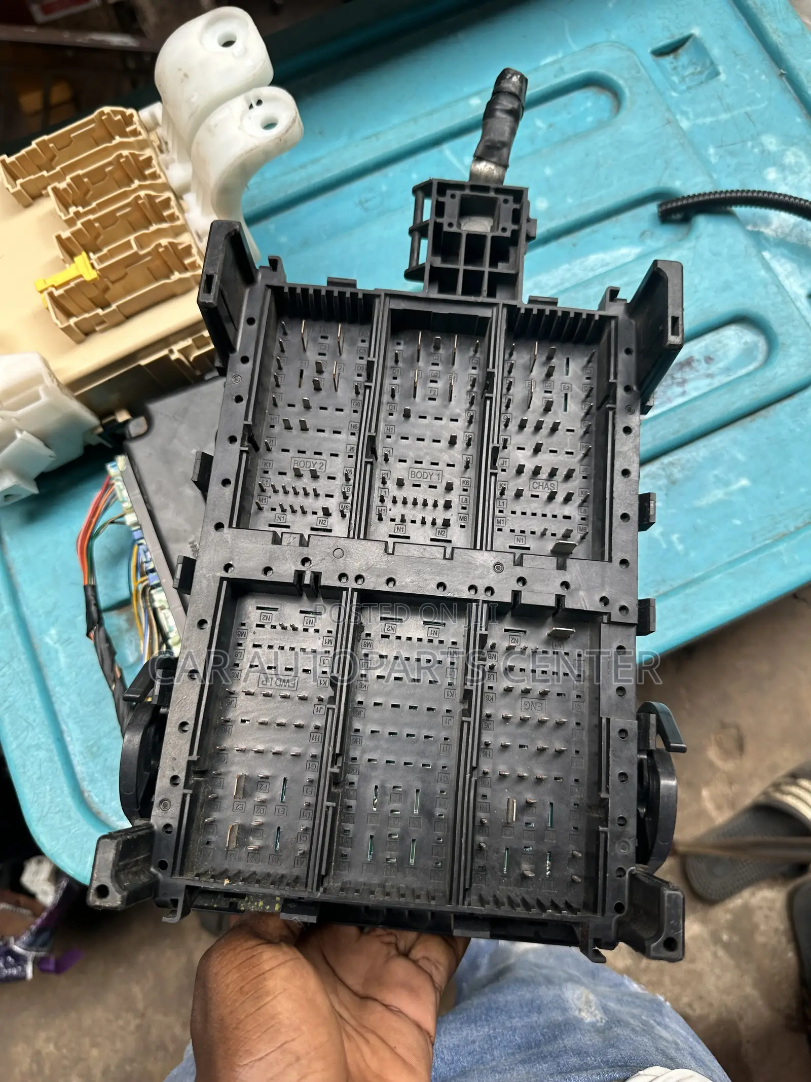 Chevrolet Tahoe/Suburban Engine Fusebox