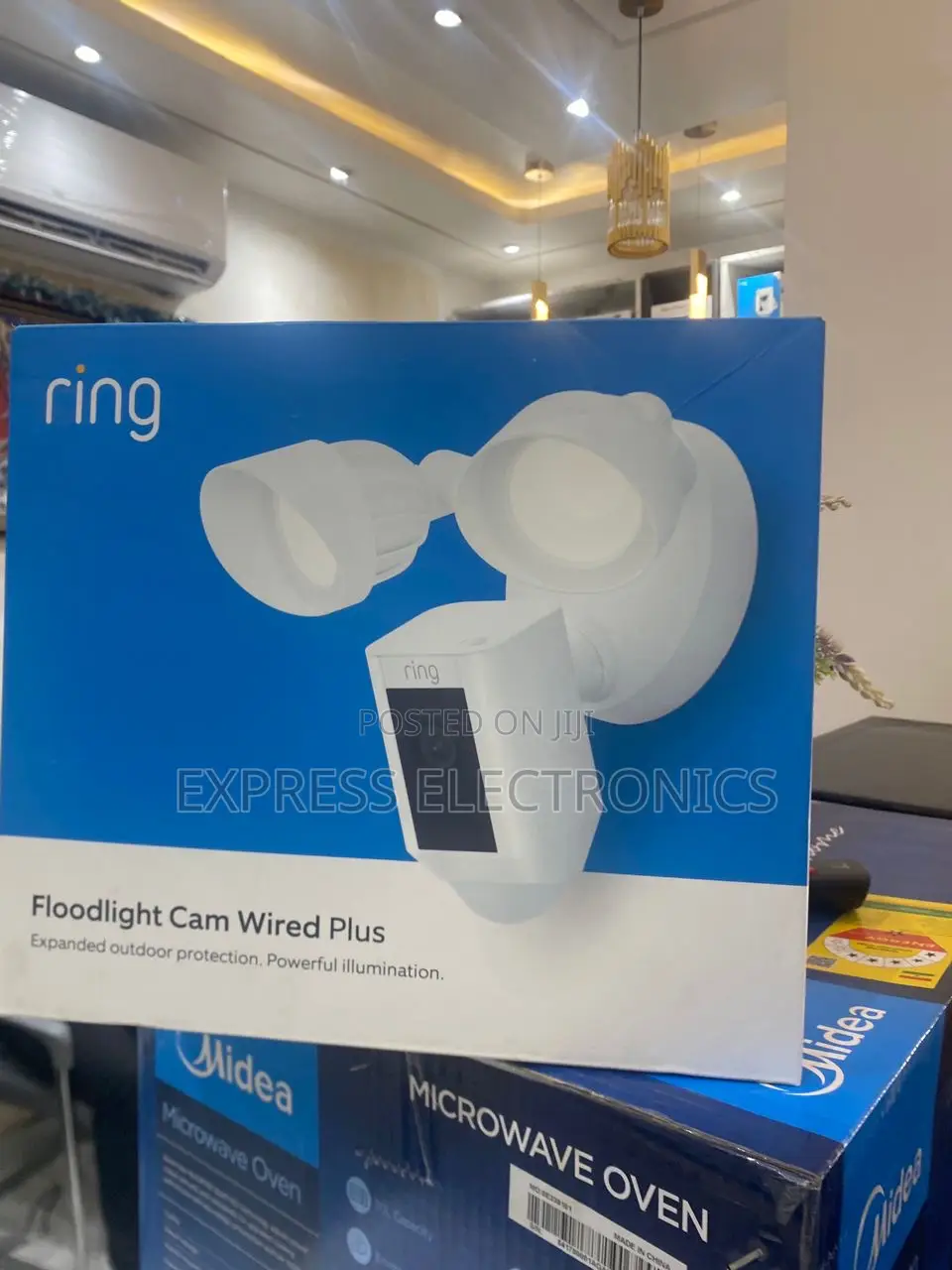 Spectacular Performance Ring Outdoor Flood Light Cam Wired White