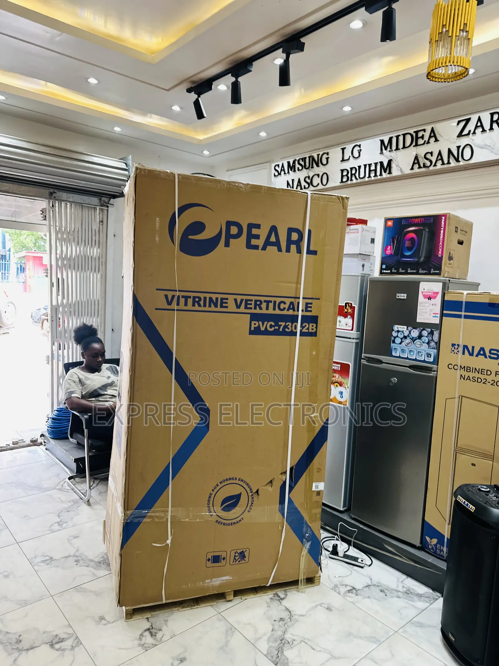 Place Your Order for the PVC-730-2b 620l Pearl Display With