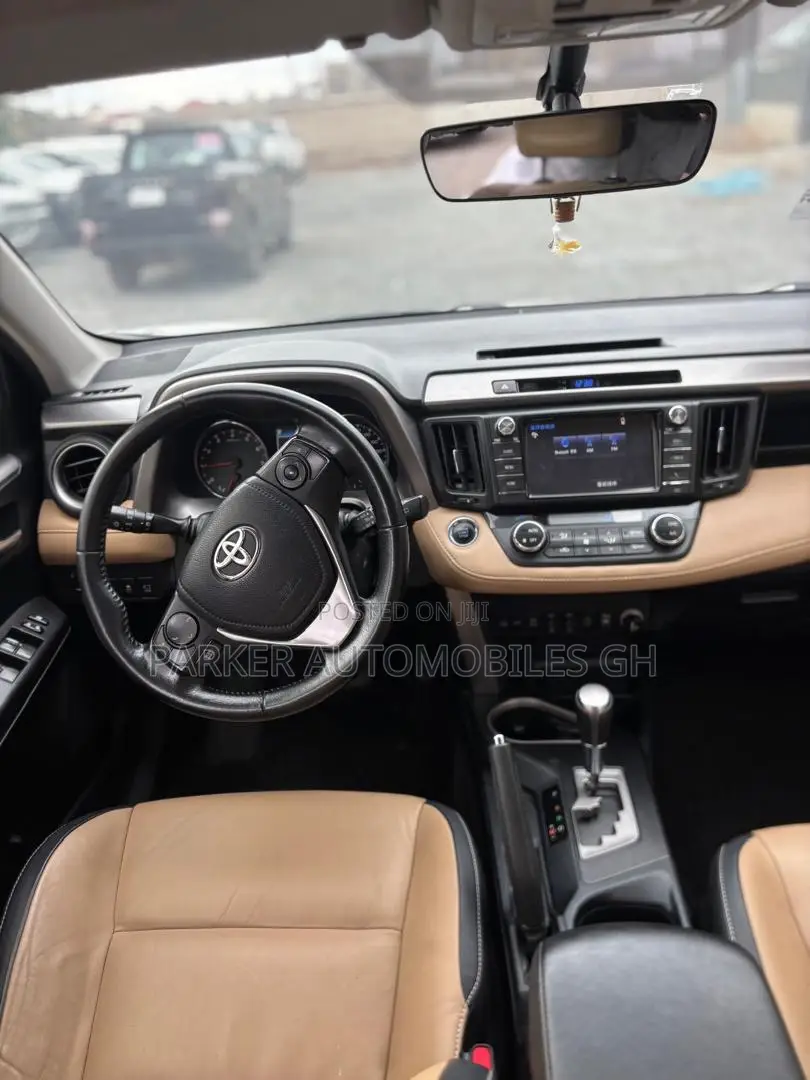 Toyota RAV4 Limited AWD (2.5L 4cyl 6A) 2017 White