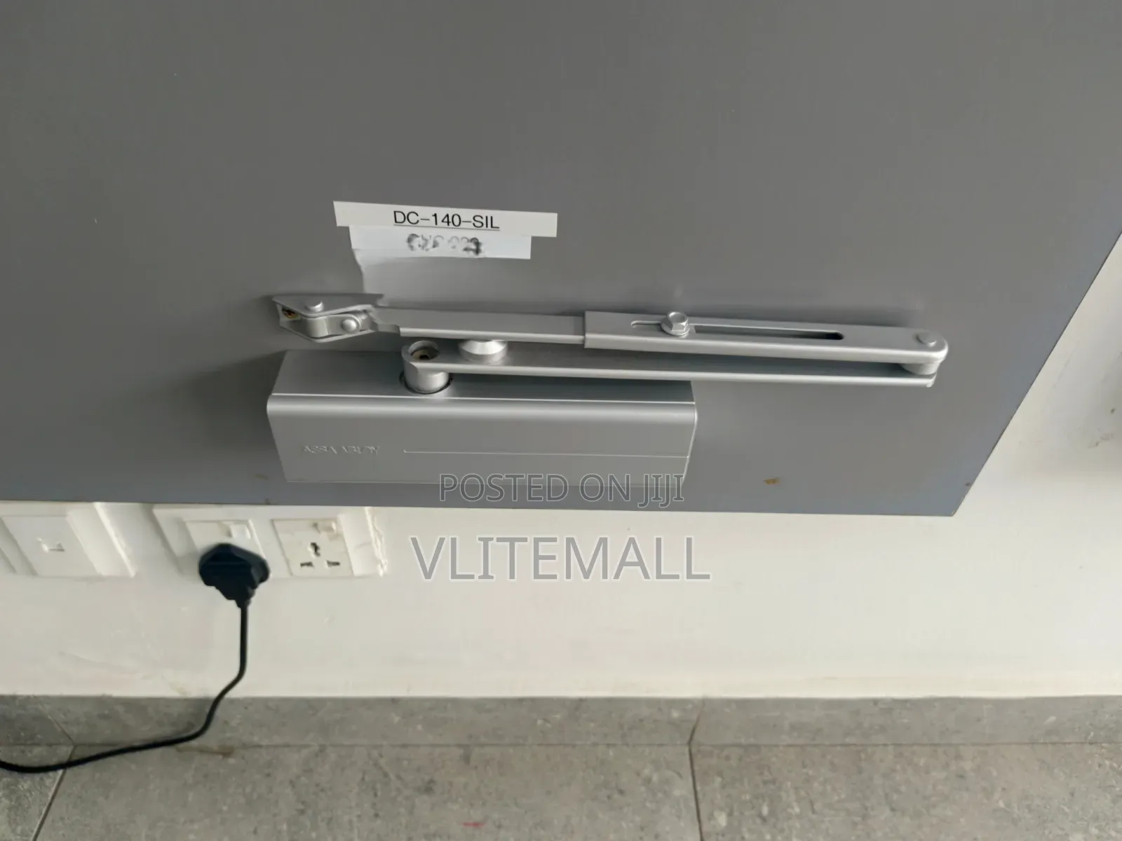 Assa Abloy Dc120 (Silver) L, Surface-Mounted Door Closer