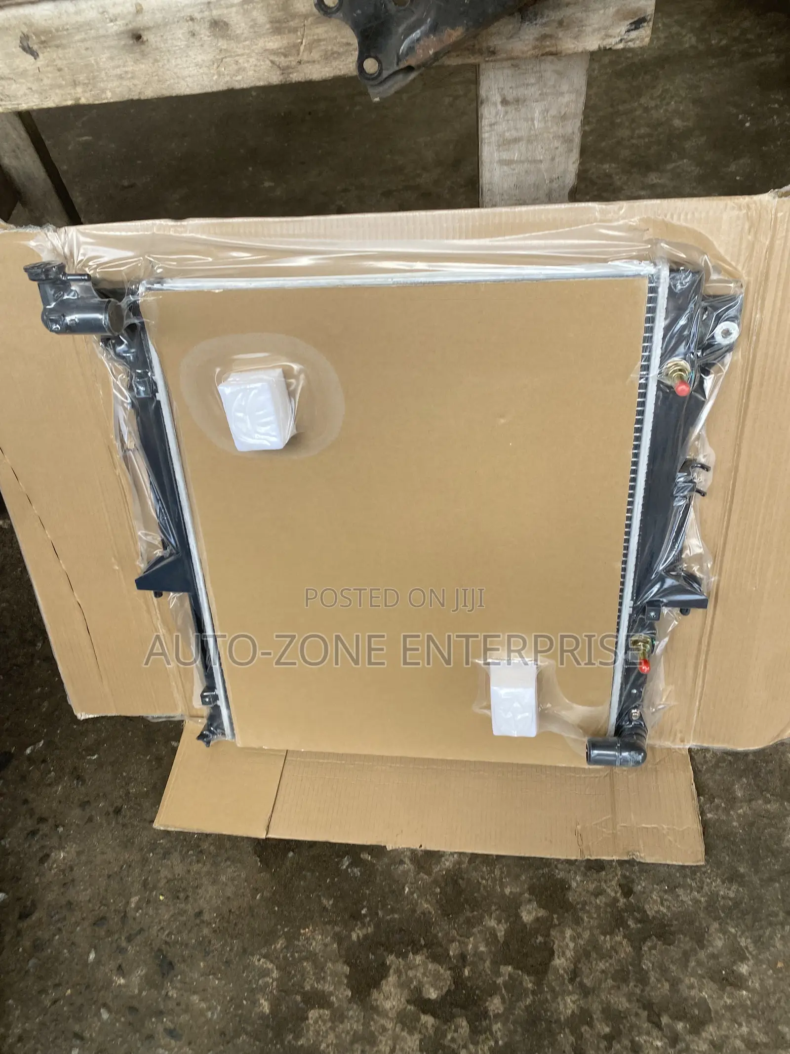Mitsubishi L200 2006-2014 Radiator Tank