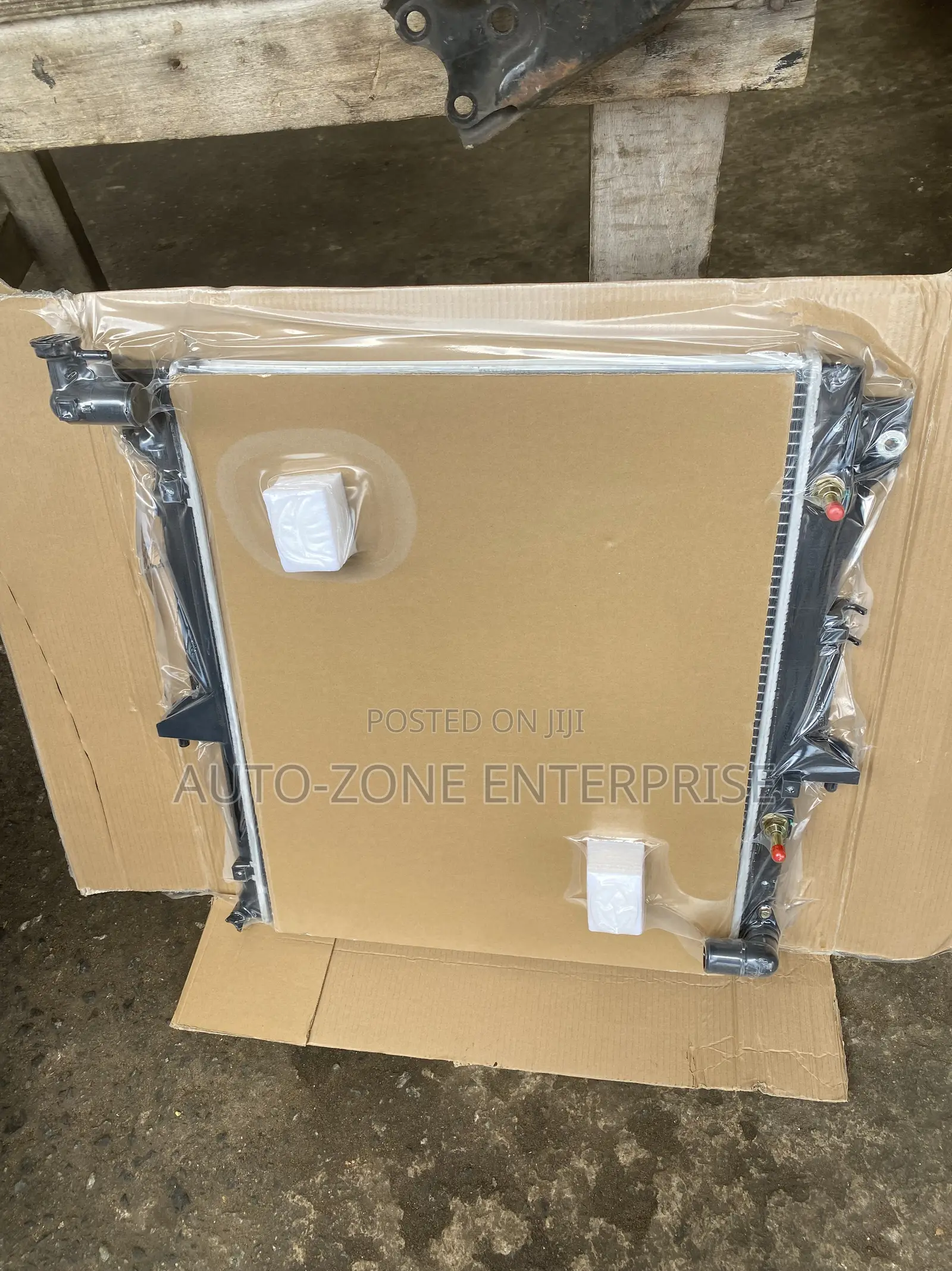 Mitsubishi L200 2006-2014 Radiator Tank
