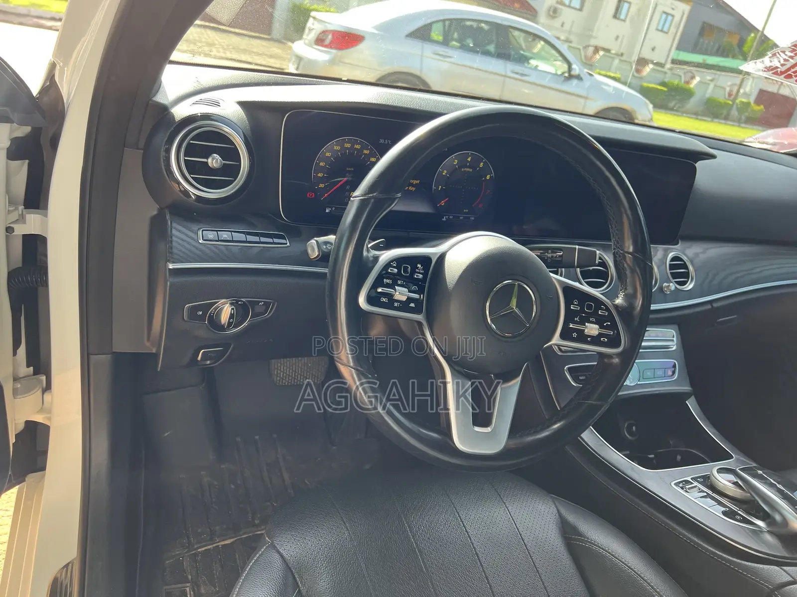 Mercedes-Benz E300 2019 White