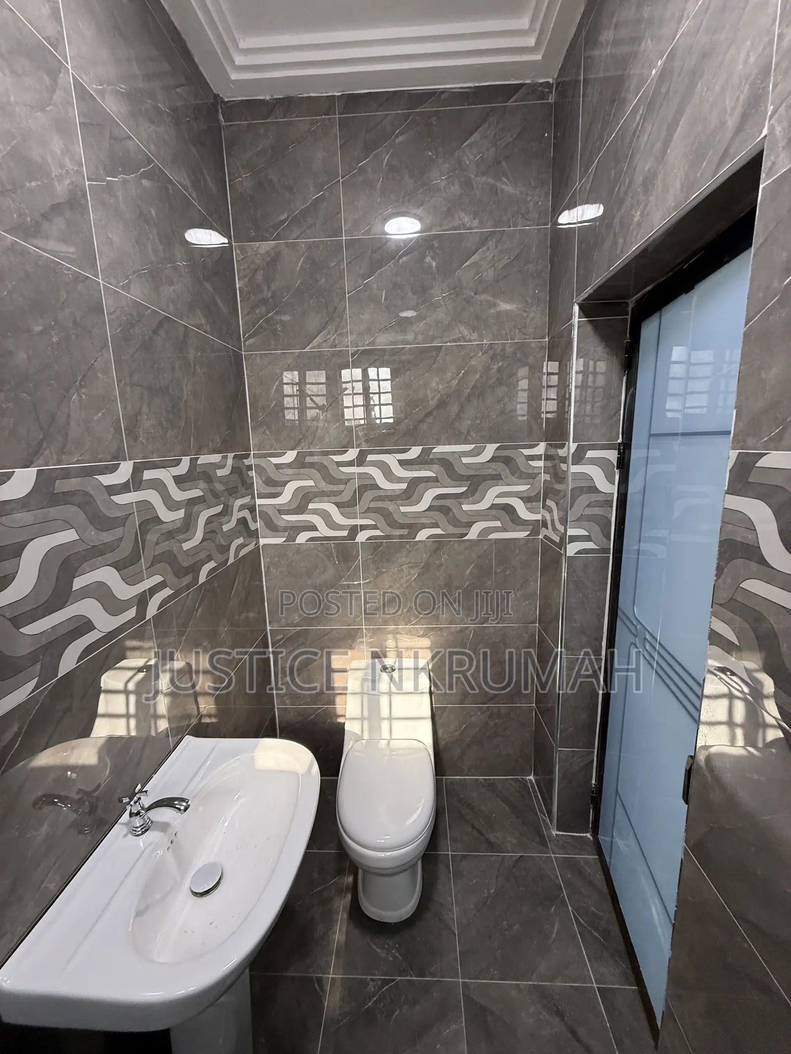 2bdrm Apartment in Mr Justice Estates, Bortiano for rent
