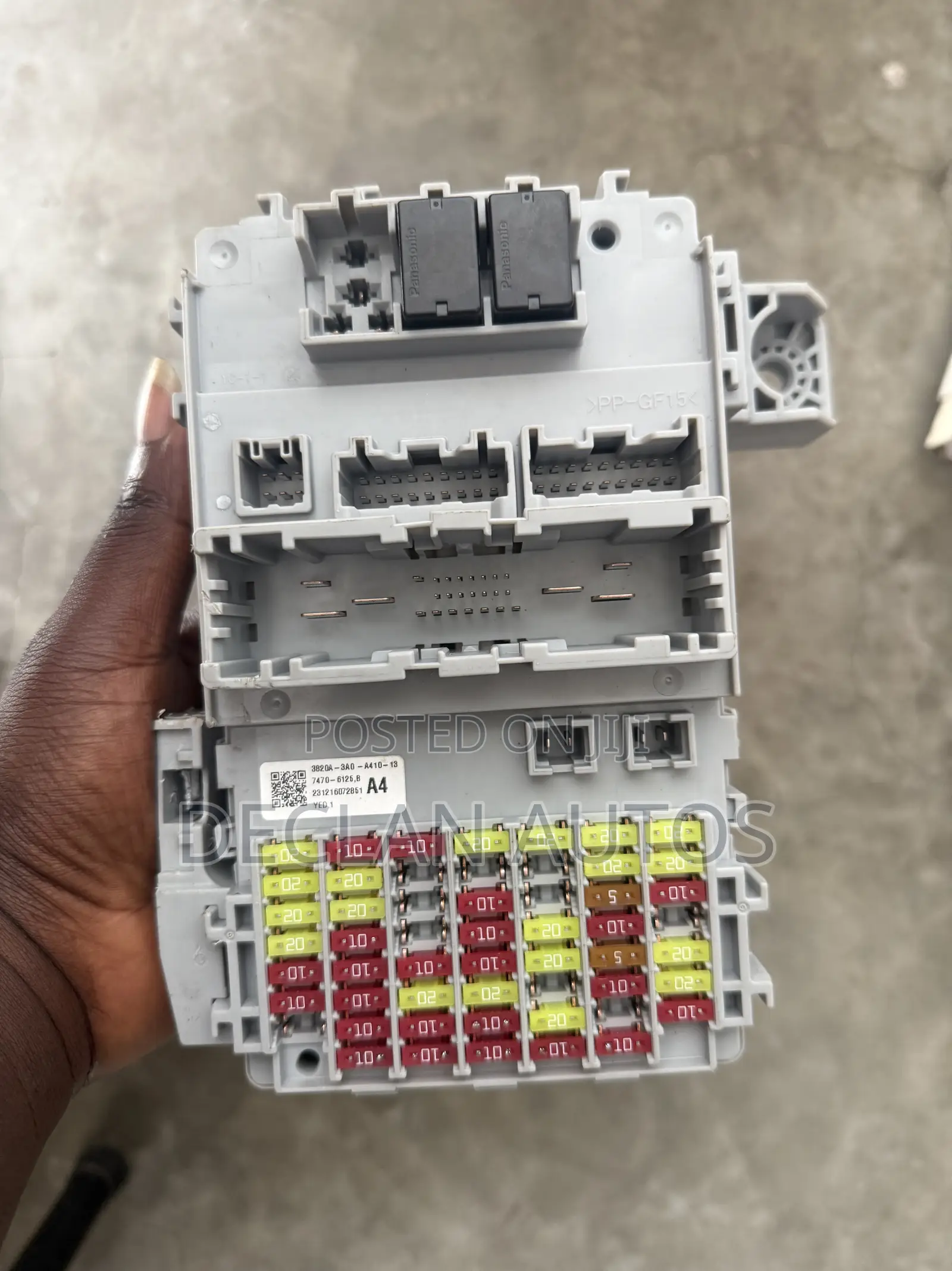 2023 2024 Honda Cr-v Ex-L Interior Cabin Fuse Box Control Module