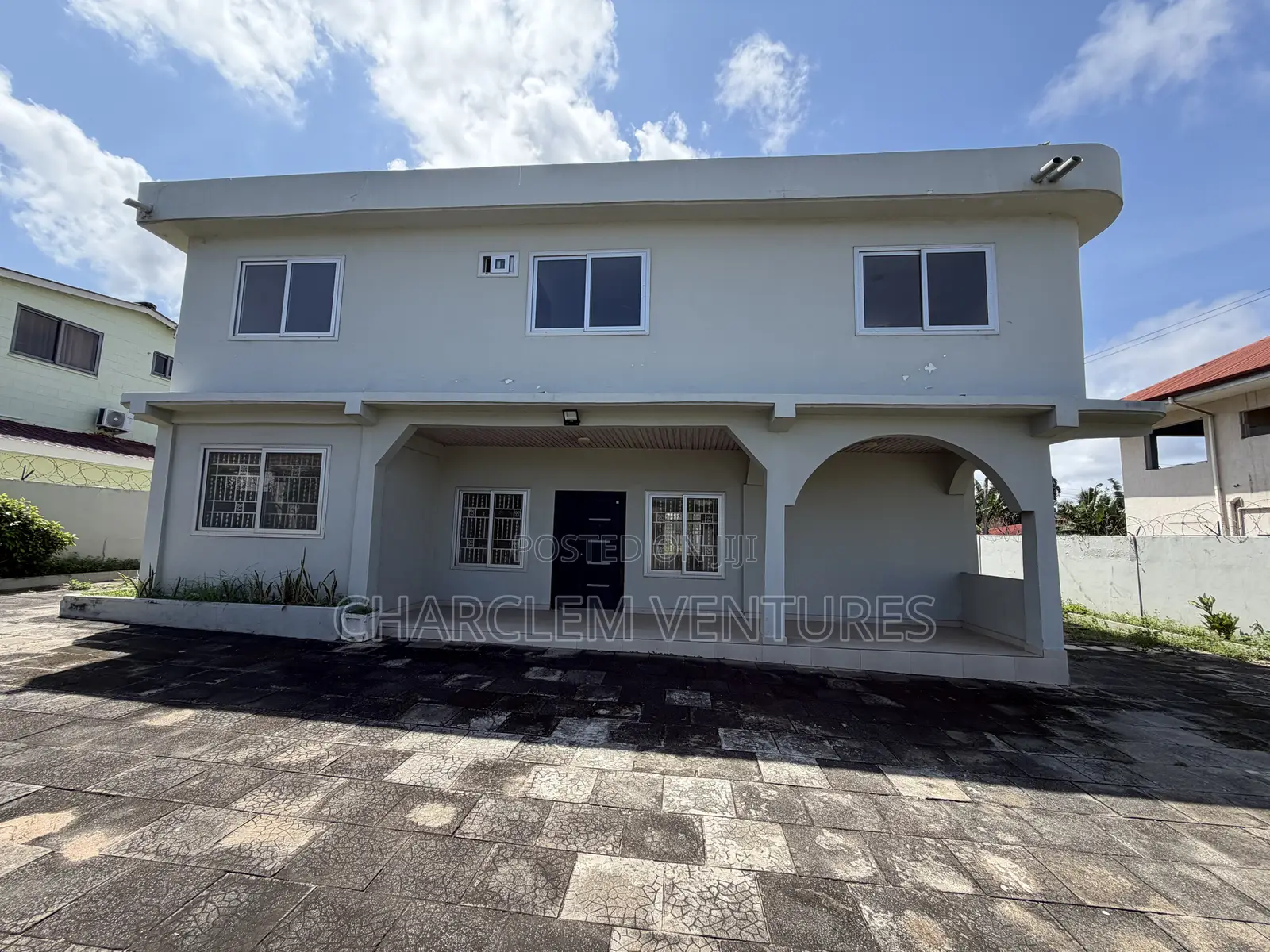 5bdrm House in Charclem Ventures, Osu for sale