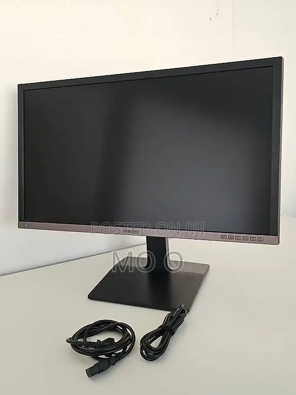 Samsung U28e850r 28" Class Uhd LCD Monitor - - Black, Titan Silver