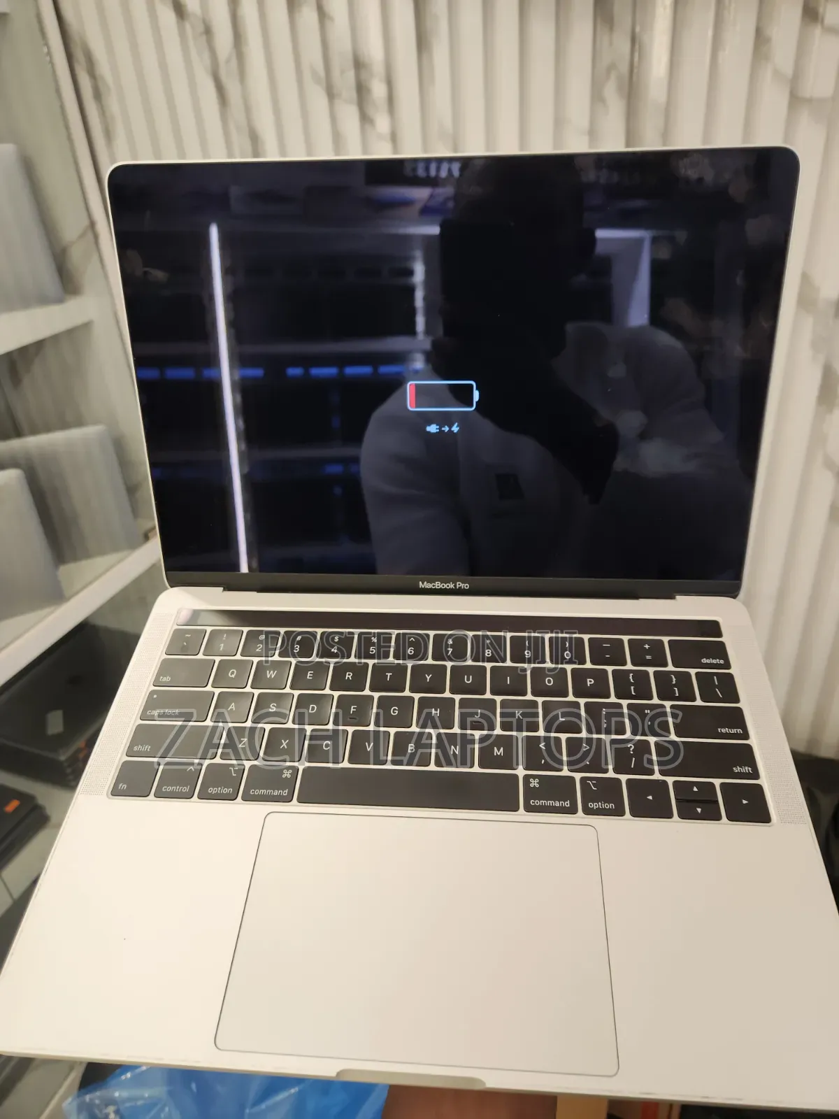 Laptop Apple MacBook Pro 2019 8GB Intel Core i5 SSD 128GB