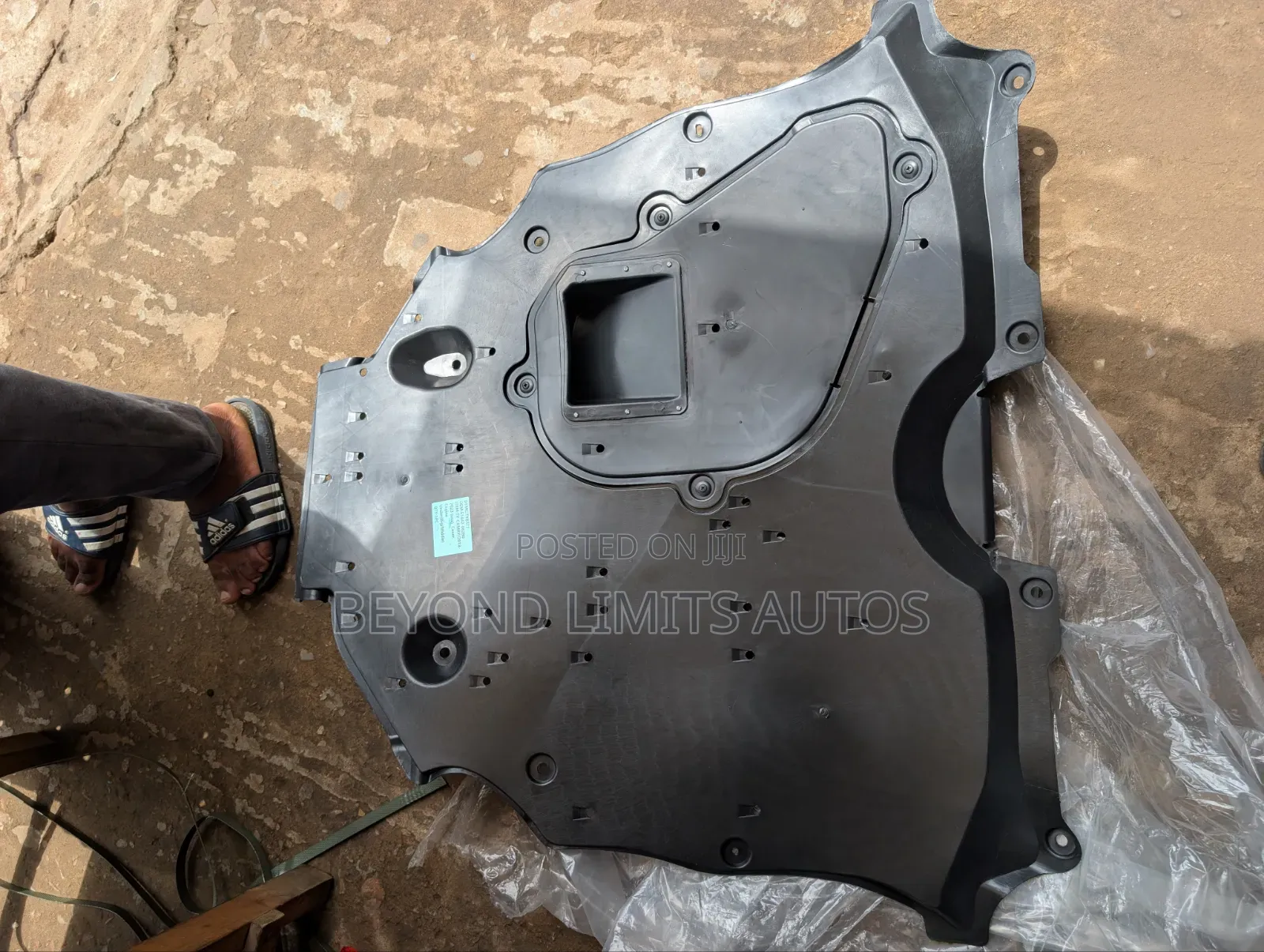 Toyota Camry 2018,2019,2020,2021,2022,2023 Under Cover / Engine Cover