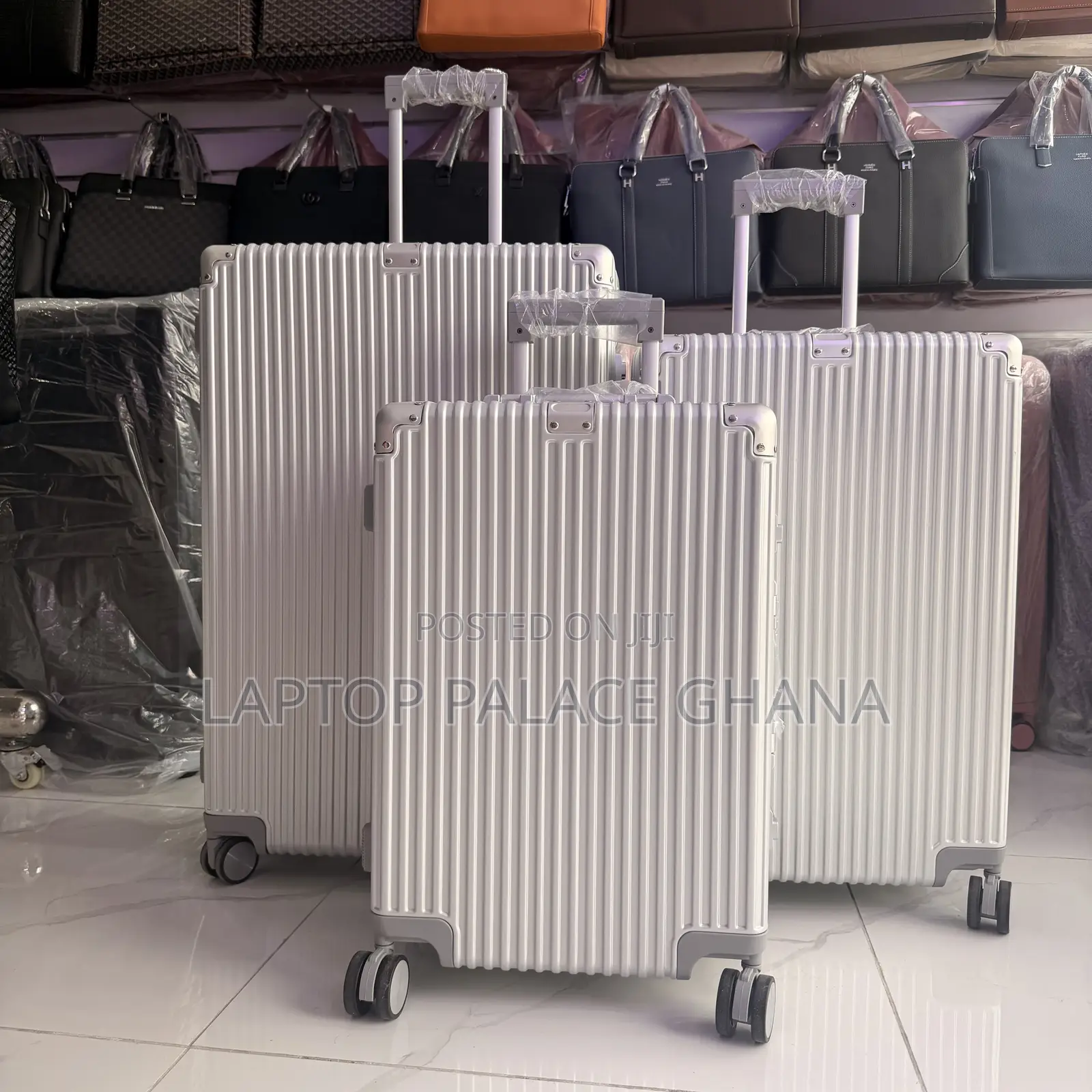 Luxury Lightweight Anti Crack Suitcase Set