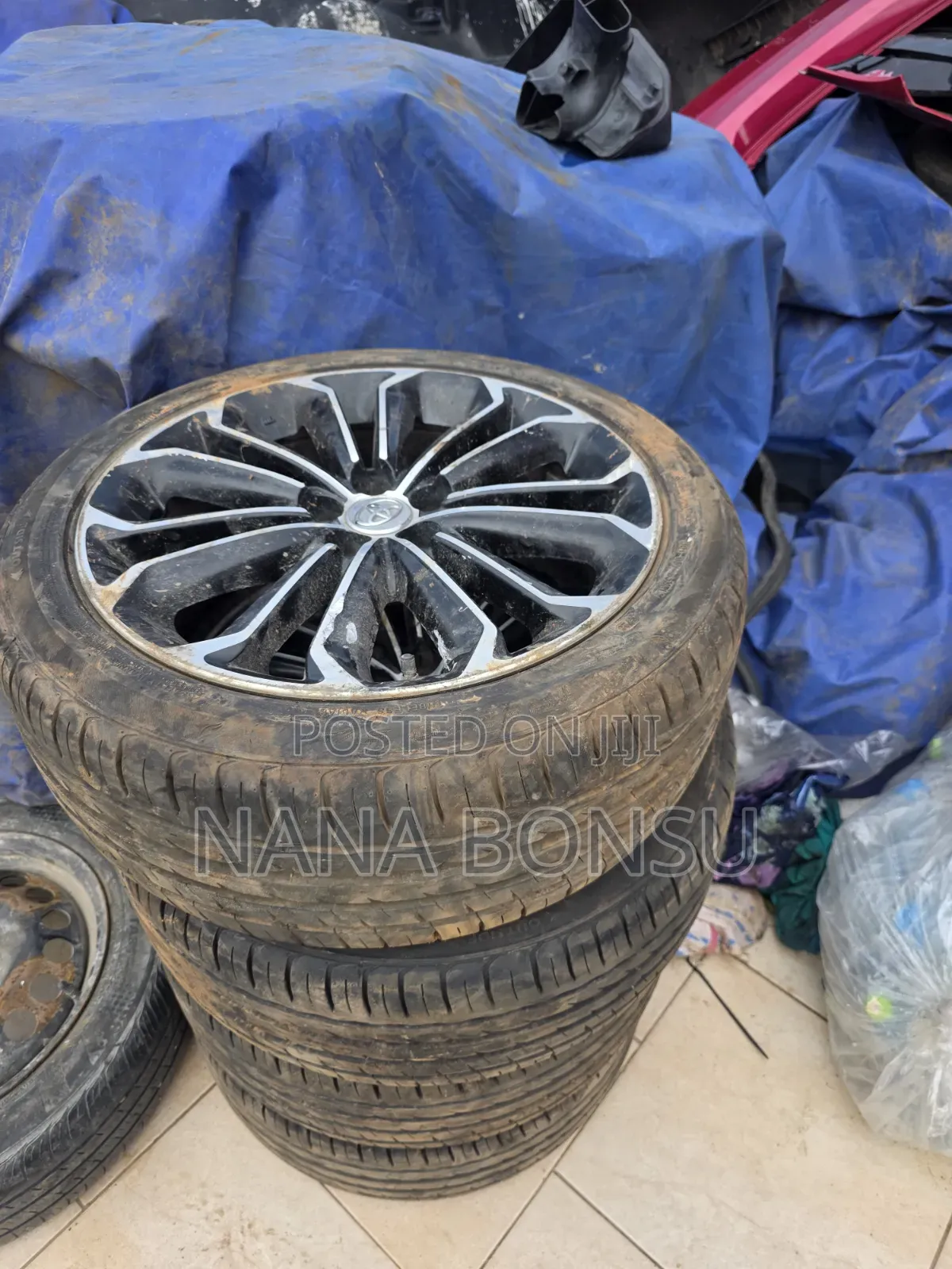 2016 Toyota Corolla Tyres 215/45z R17
