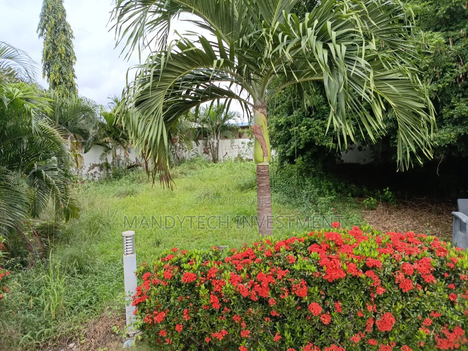 4bdrm Duplex in Community 25 for sale
