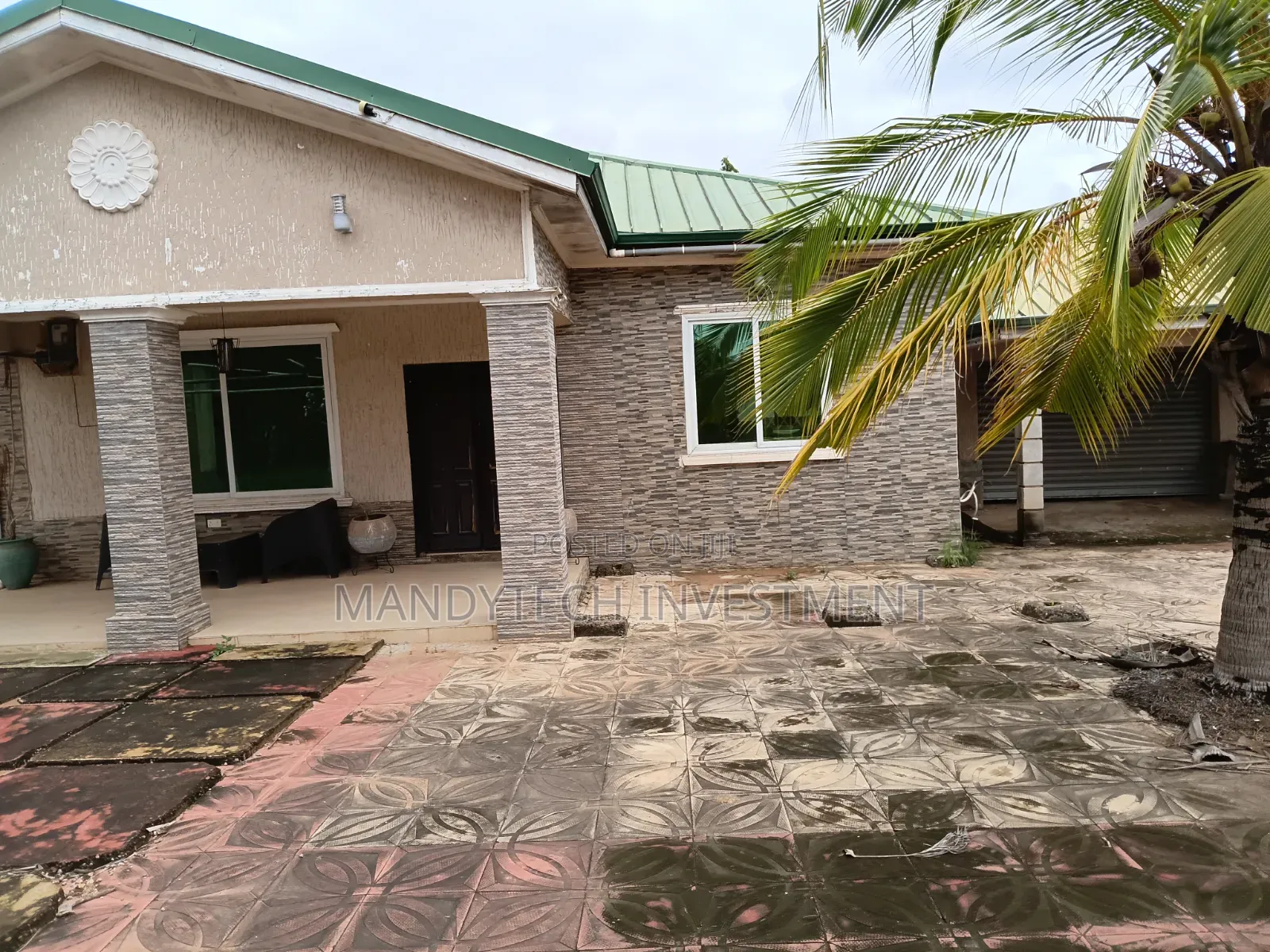 4bdrm Duplex in Community 25 for sale