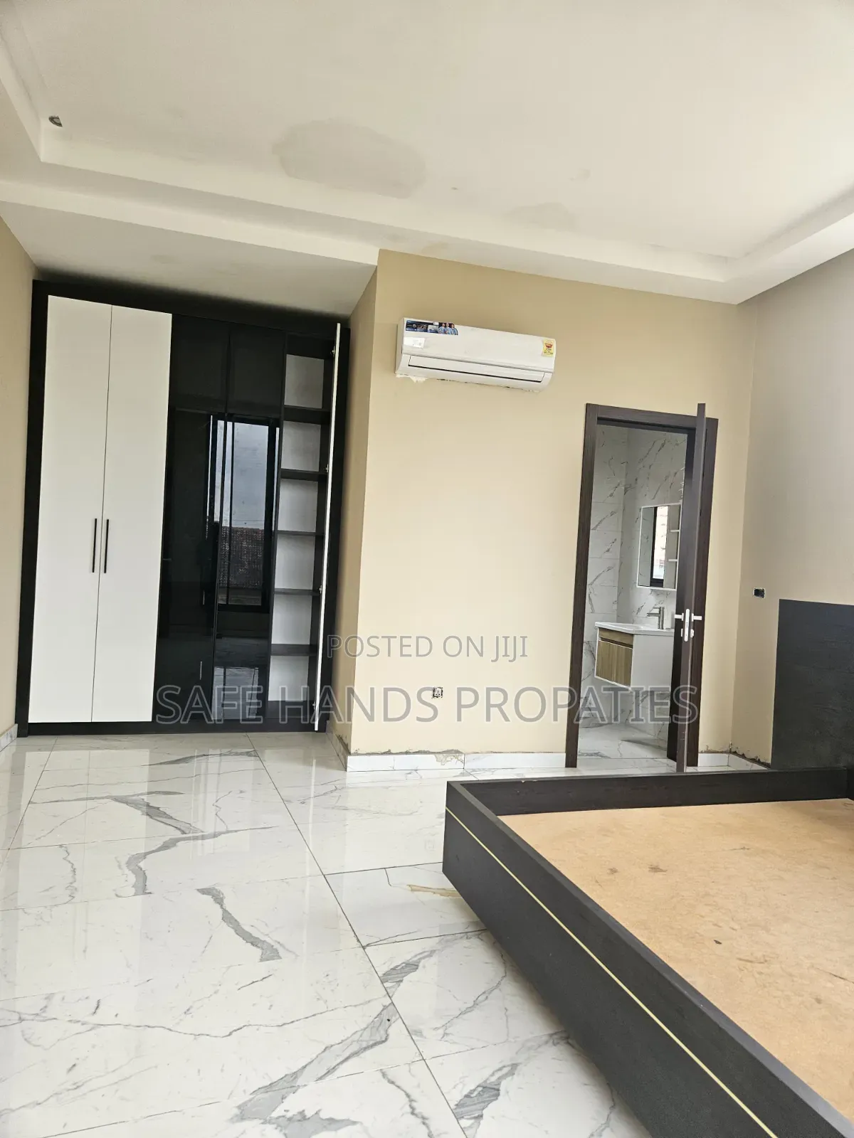 4bdrm House in Accra Metropolitan for sale