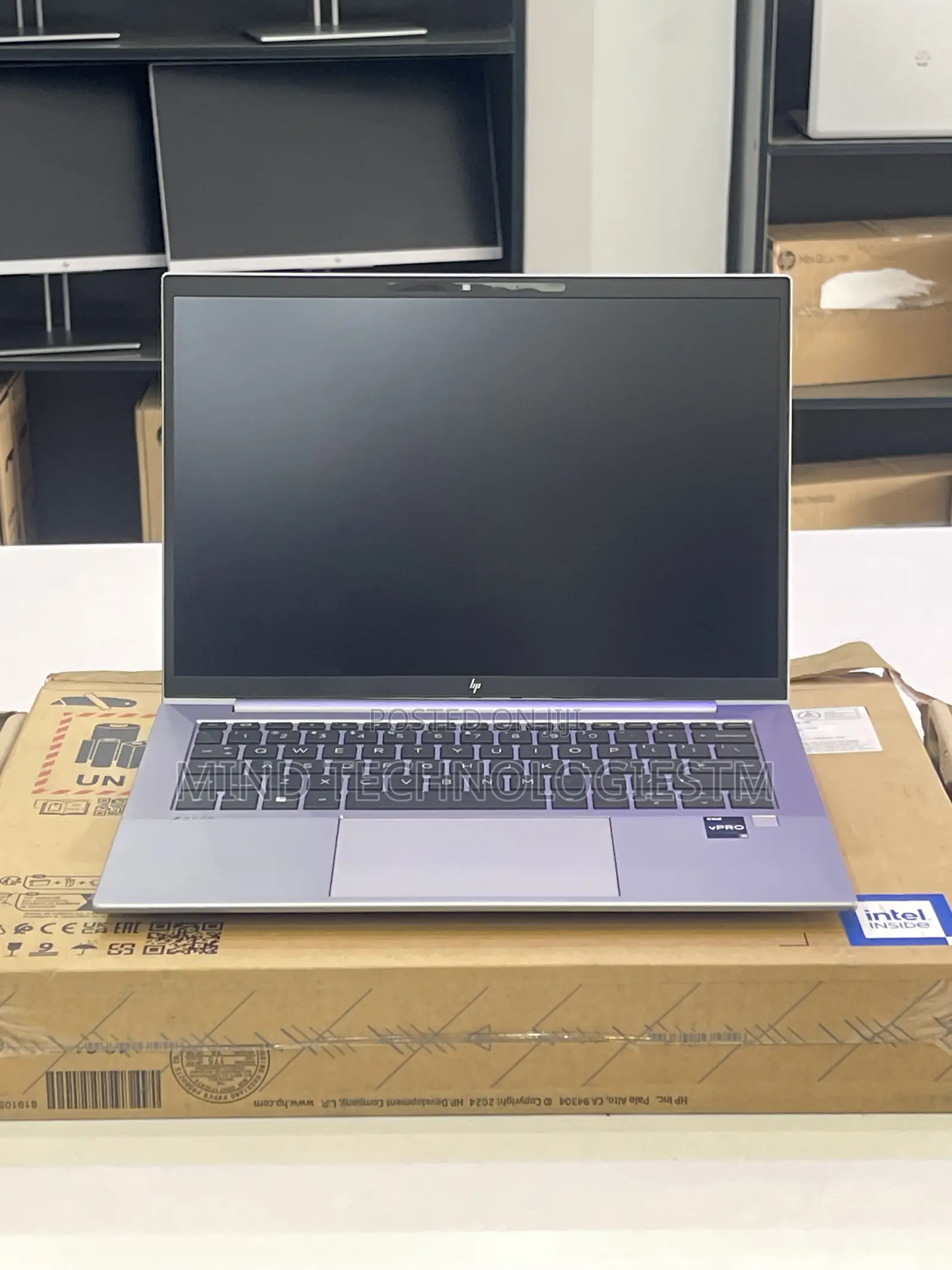 New Laptop HP ZBook Firefly G9 16GB Intel Core i5 SSD 256GB