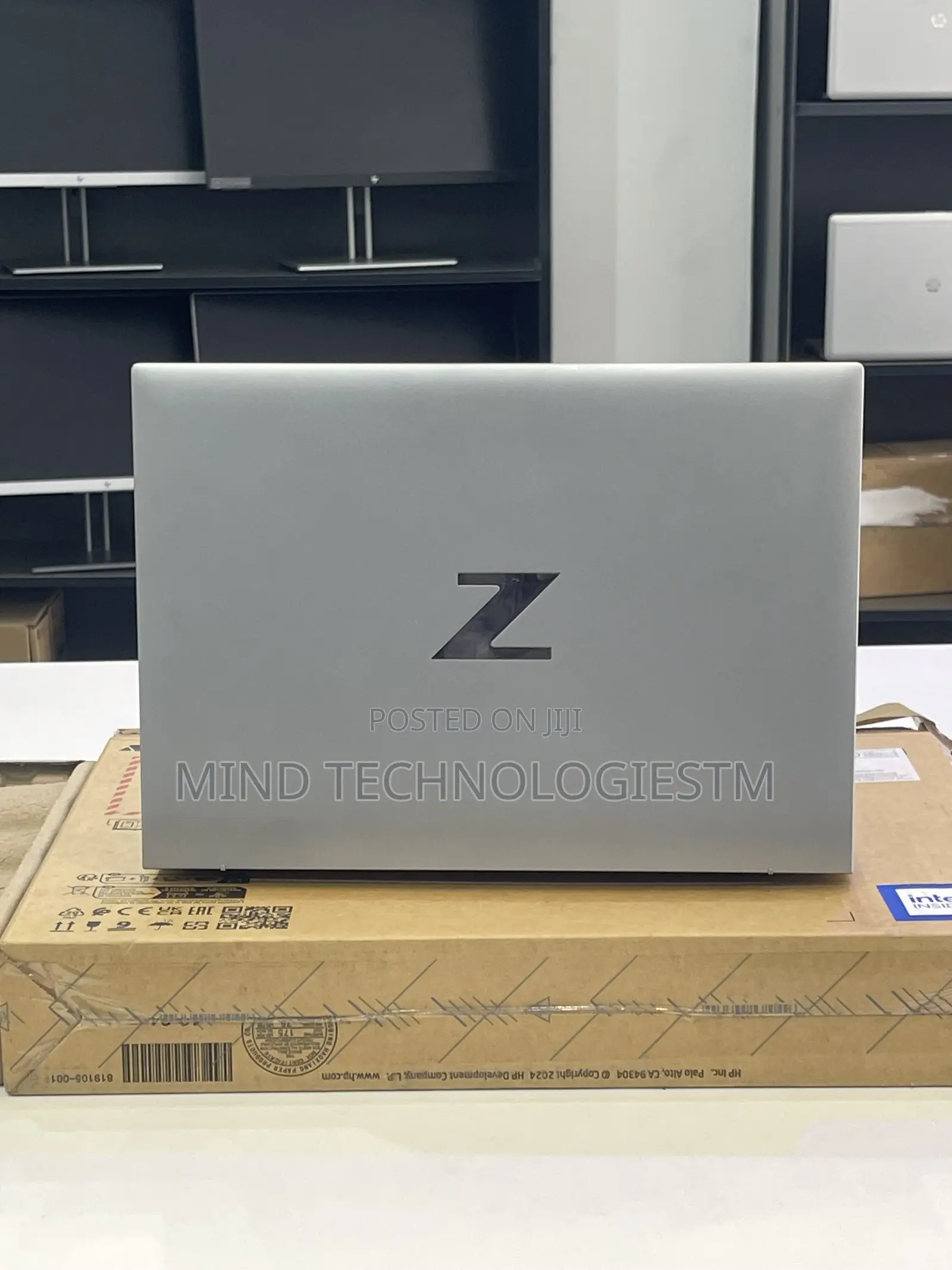 New Laptop HP ZBook Firefly G9 16GB Intel Core i5 SSD 256GB