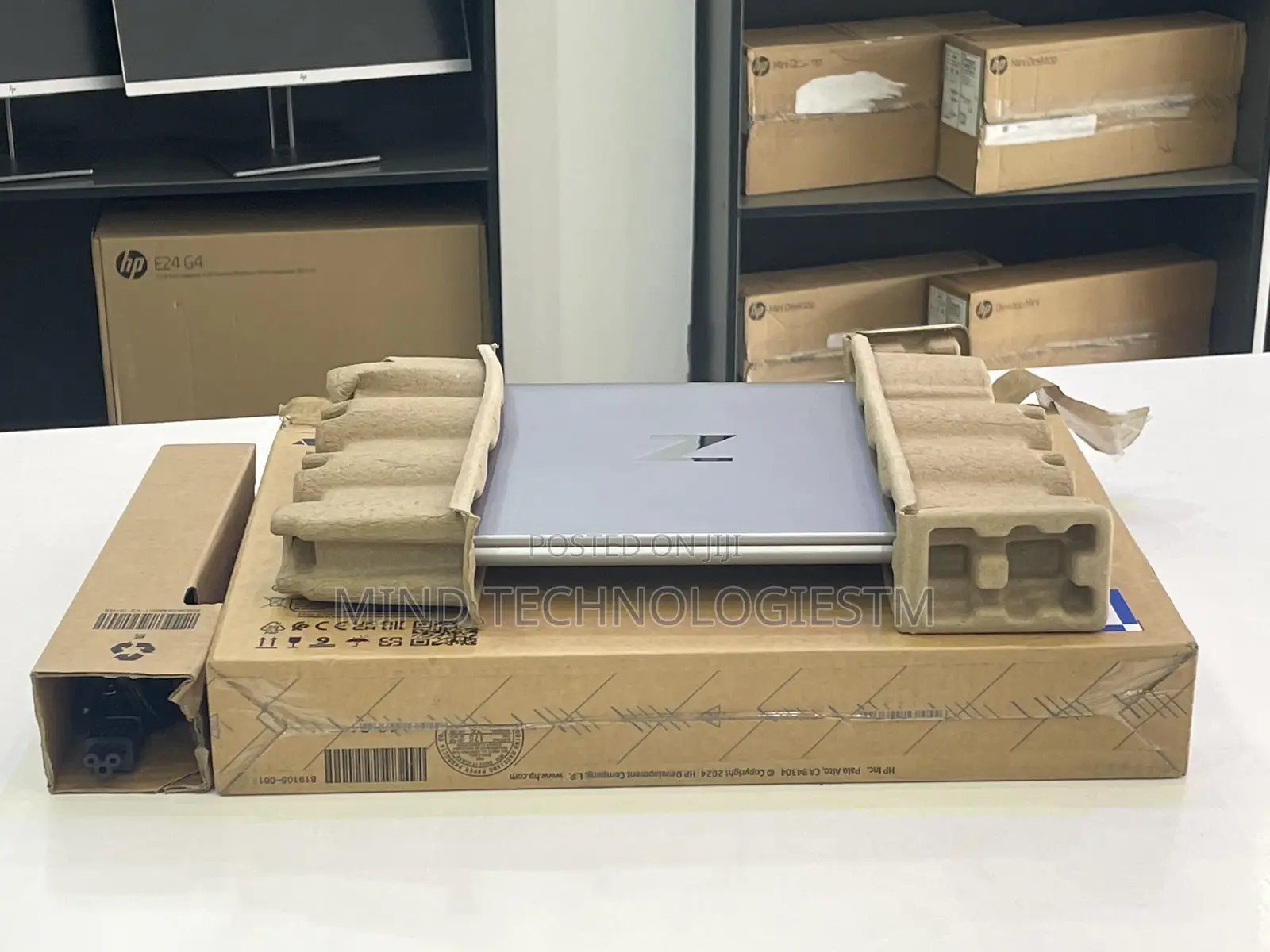 New Laptop HP ZBook Firefly G9 16GB Intel Core i5 SSD 256GB