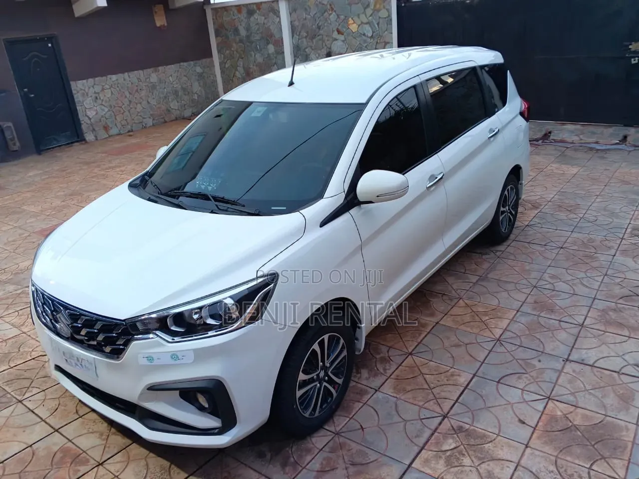 Suzuki Ertiga 2025 White