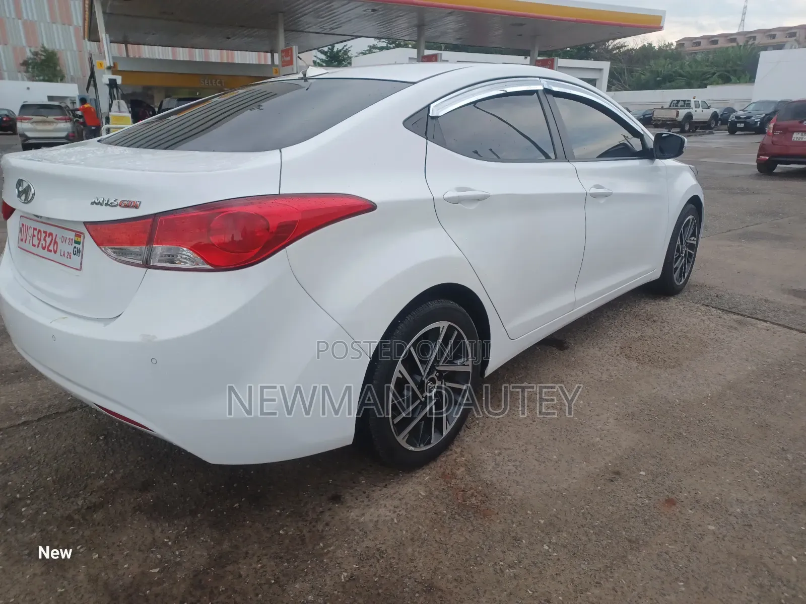 Hyundai Avante 2013 White