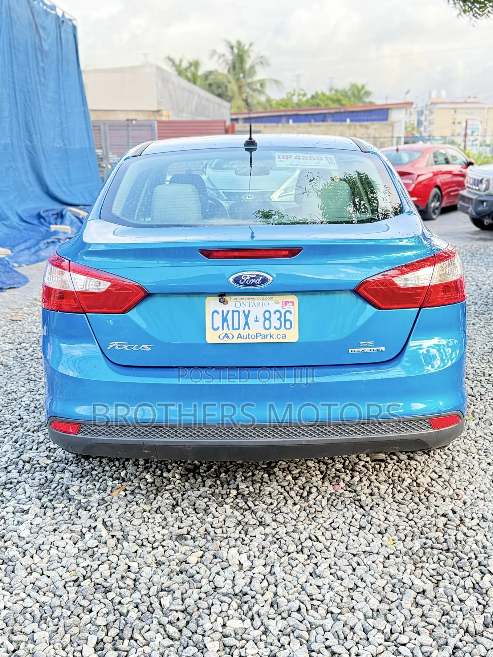 Ford Focus SE 4dr Sedan (2.0L 4cyl 5M) 2014 Blue