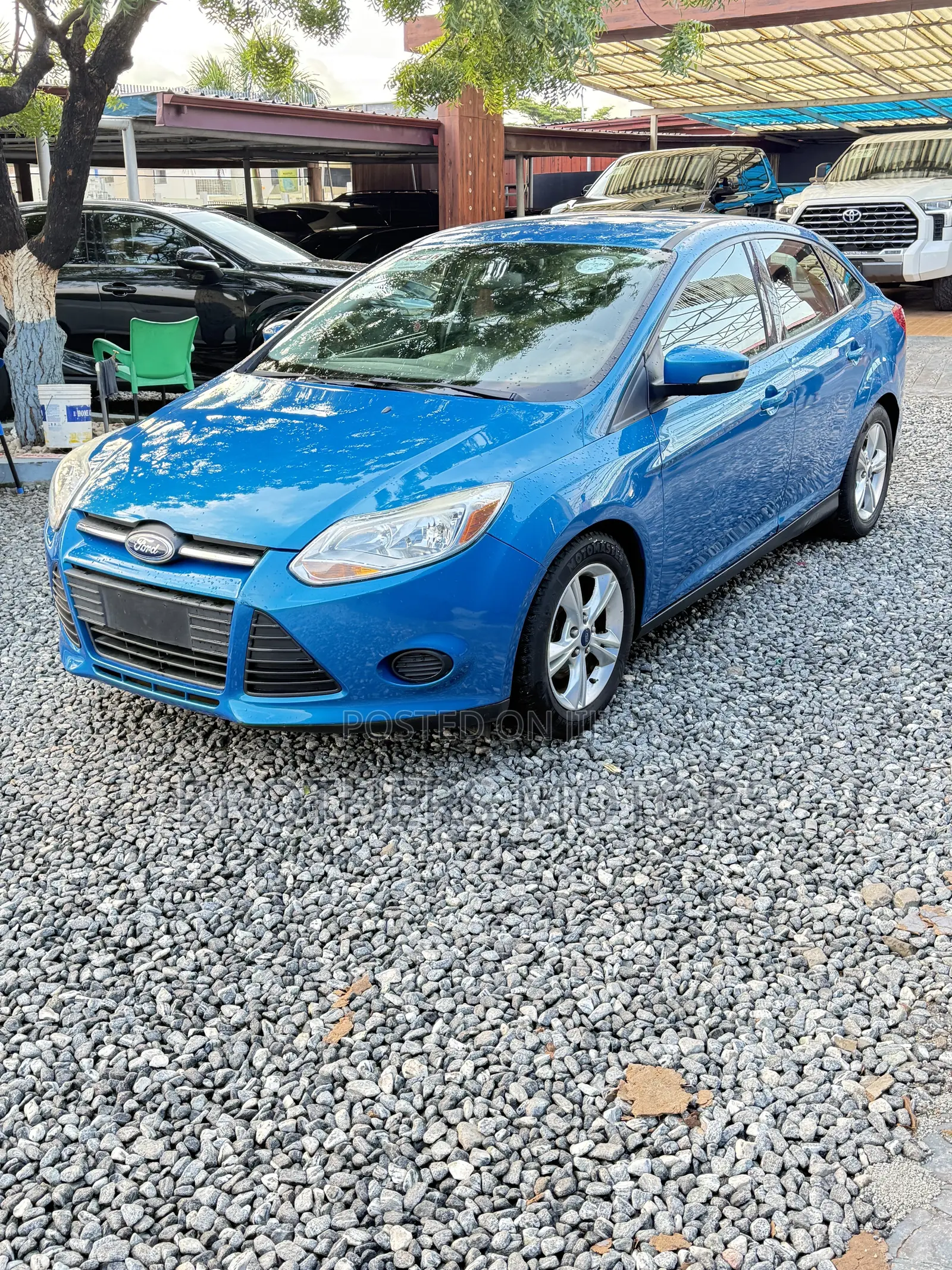 Ford Focus SE 4dr Sedan (2.0L 4cyl 5M) 2014 Blue