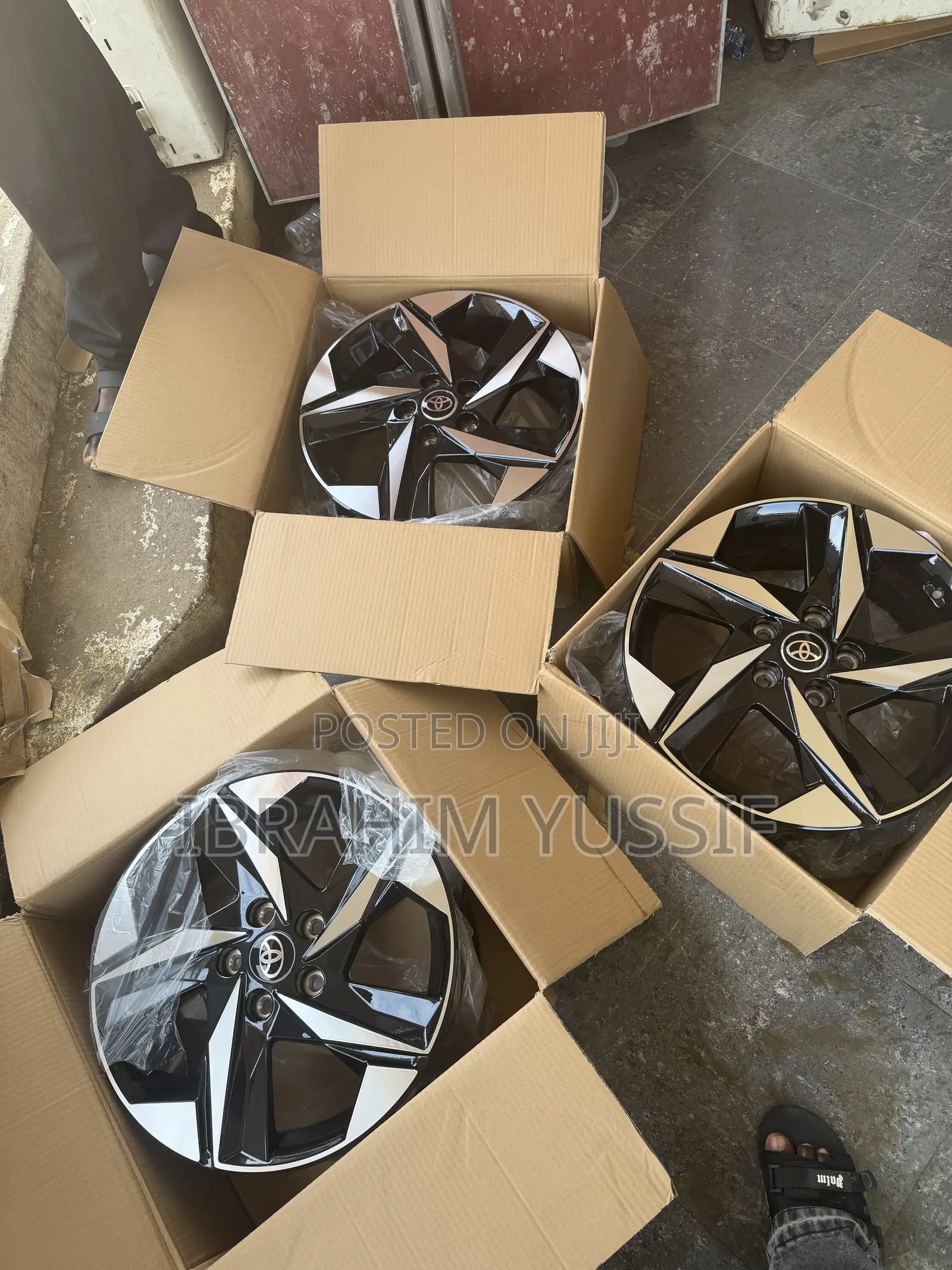 Toyota Rim 17 Available Nice One