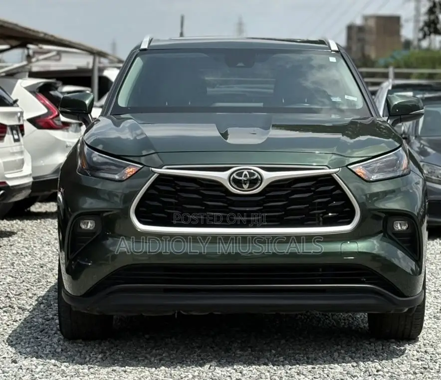 Toyota Highlander XLE AWD 2023 Green