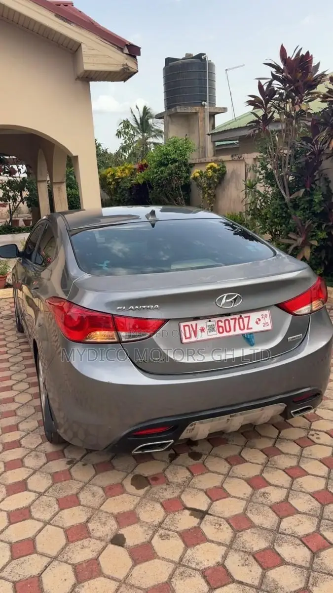 Hyundai Elantra Limited 2012 Gray