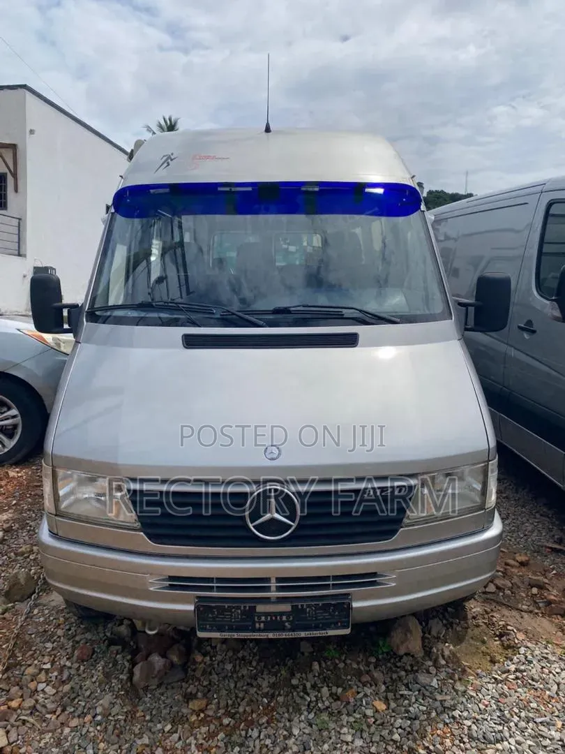 Mercedes-Benz Sprinter 1999 Silver