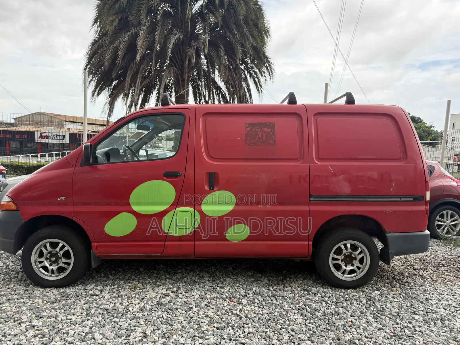 Toyota HiAce 2006 Red