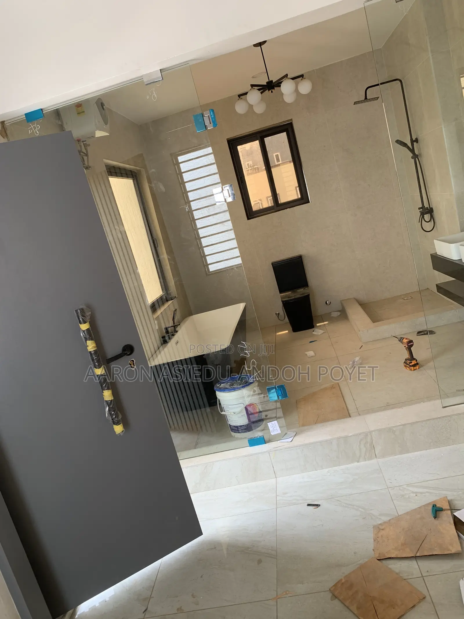 Frameless Door