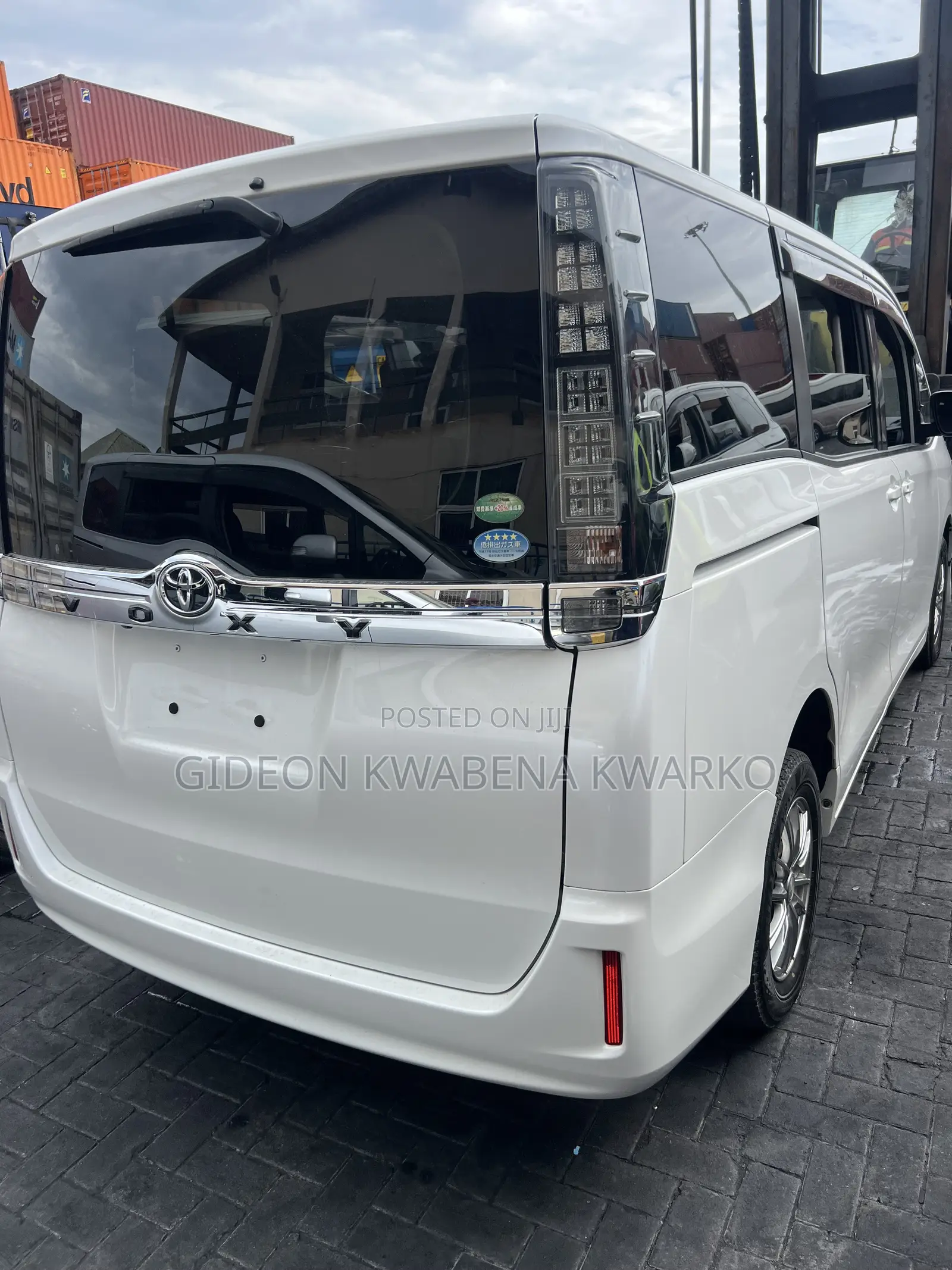 Toyota Voxy 2015 White