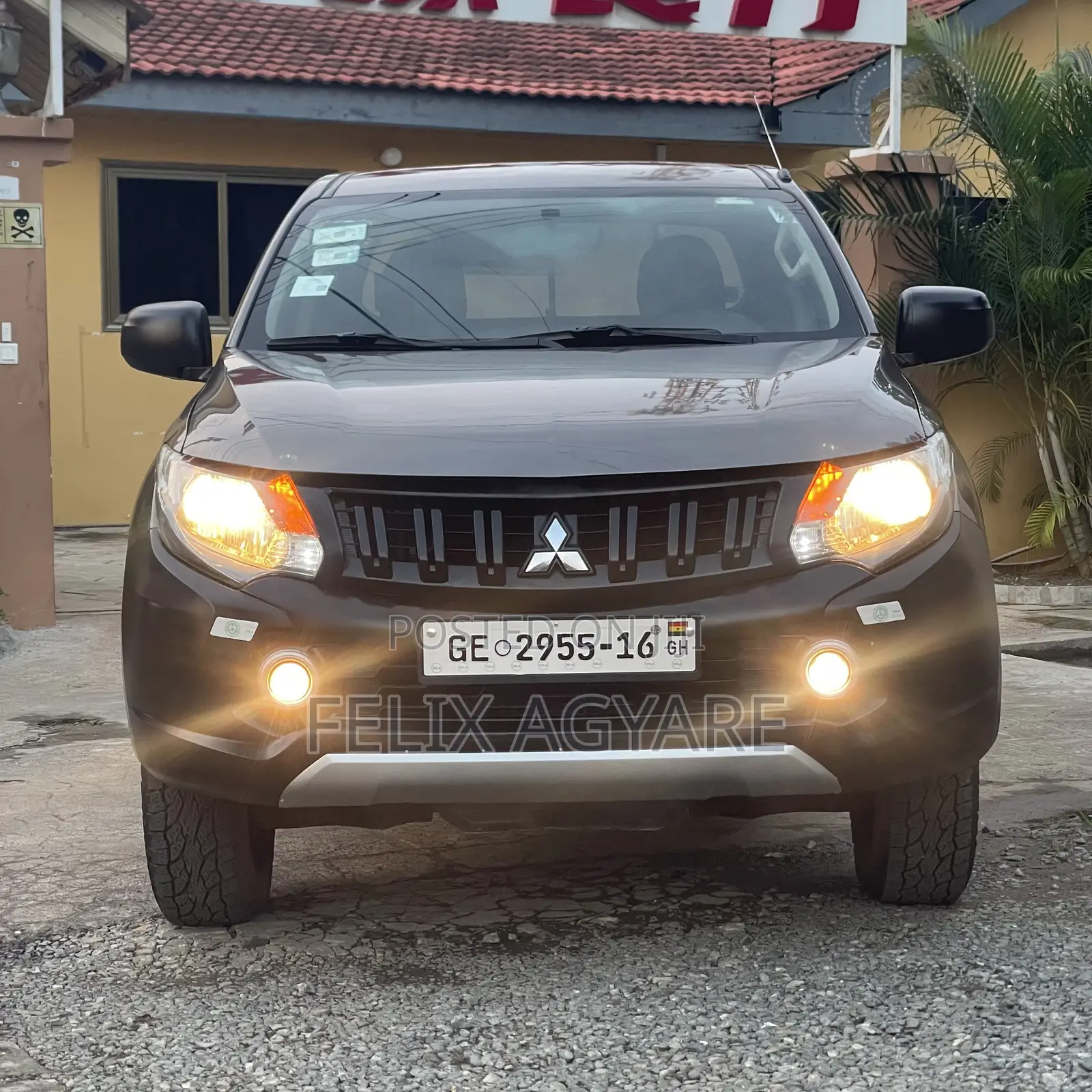 Mitsubishi L200 2016 Gray