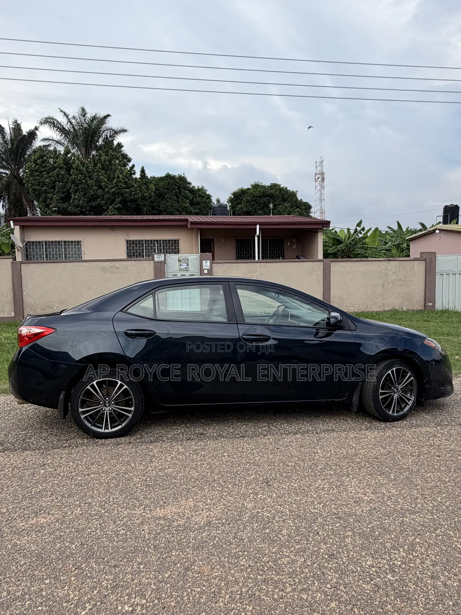 Toyota Corolla LE Eco (1.8L 4cyl 2A) 2018 Blue