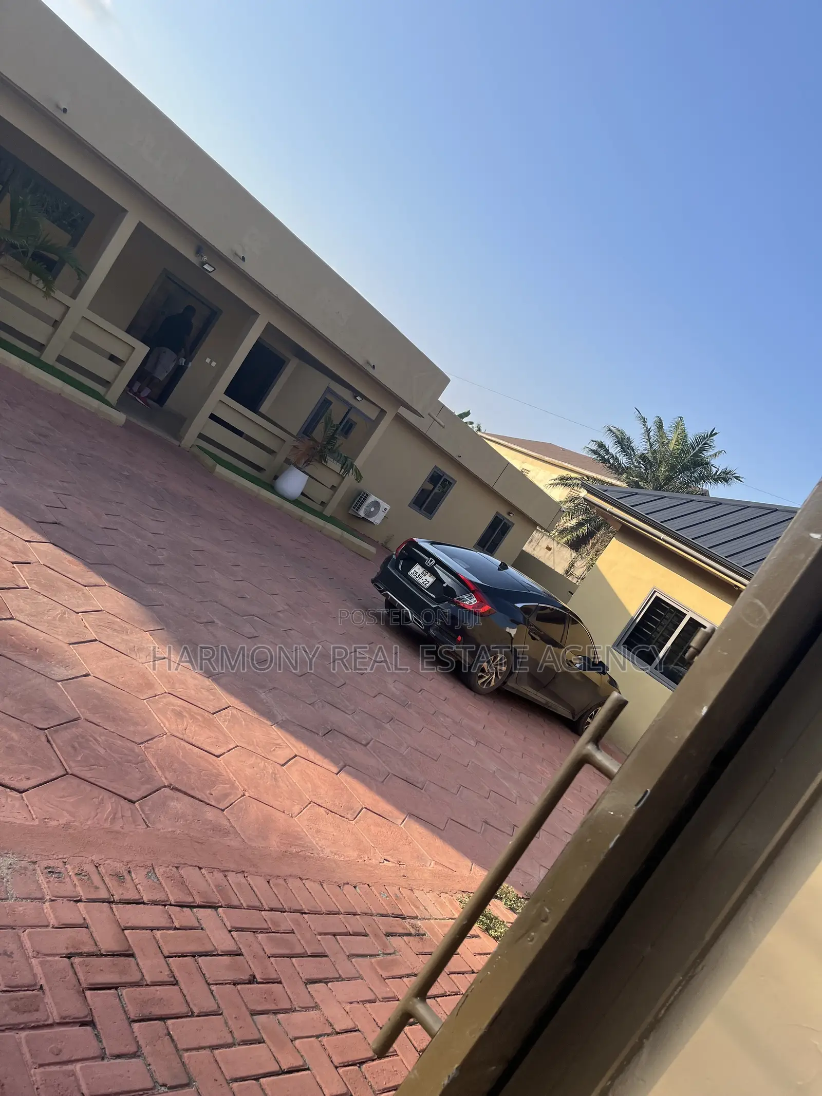 Furnished 3bdrm Apartment in Tesano for rent