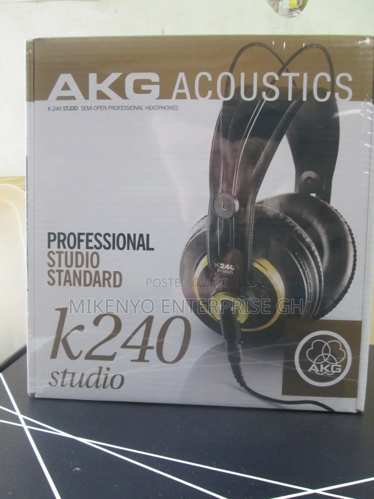 Akg Studio Professional Semi-Open Stereo Headphones