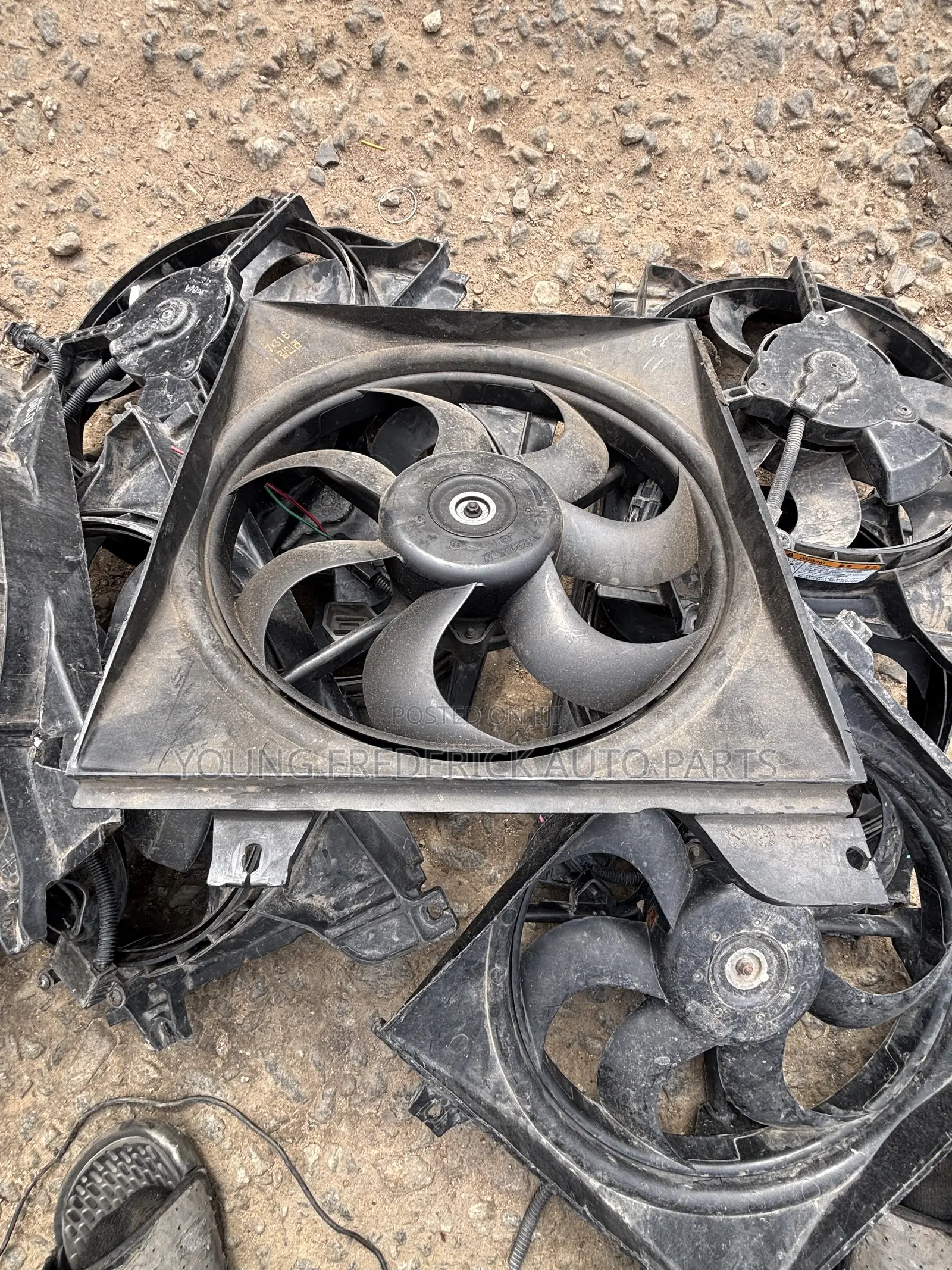 Kia Rio 5 Radiator/Tank Fan