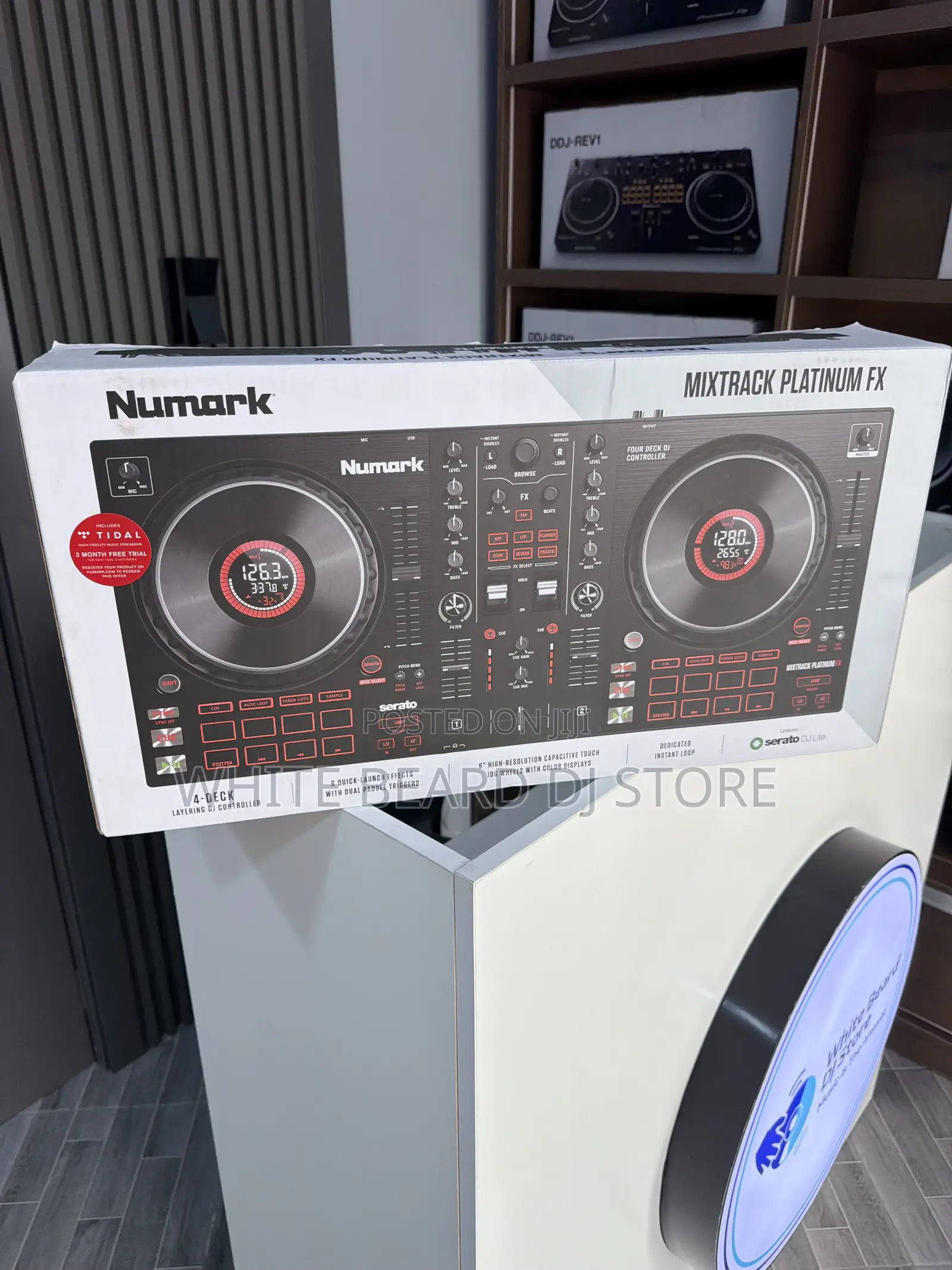 Numark Mixtrack Platinum Fx