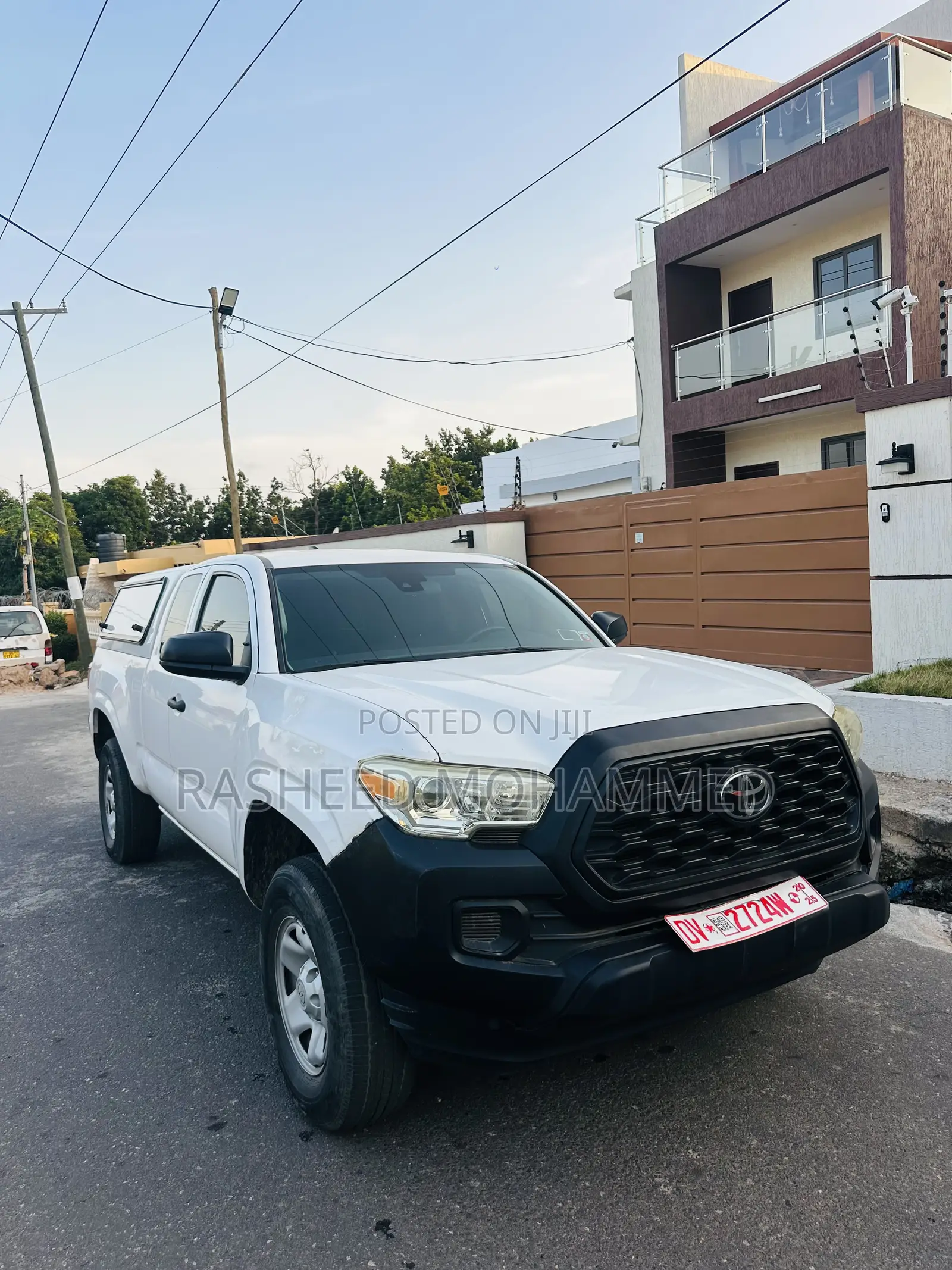 Toyota Tacoma SR5 2022 White