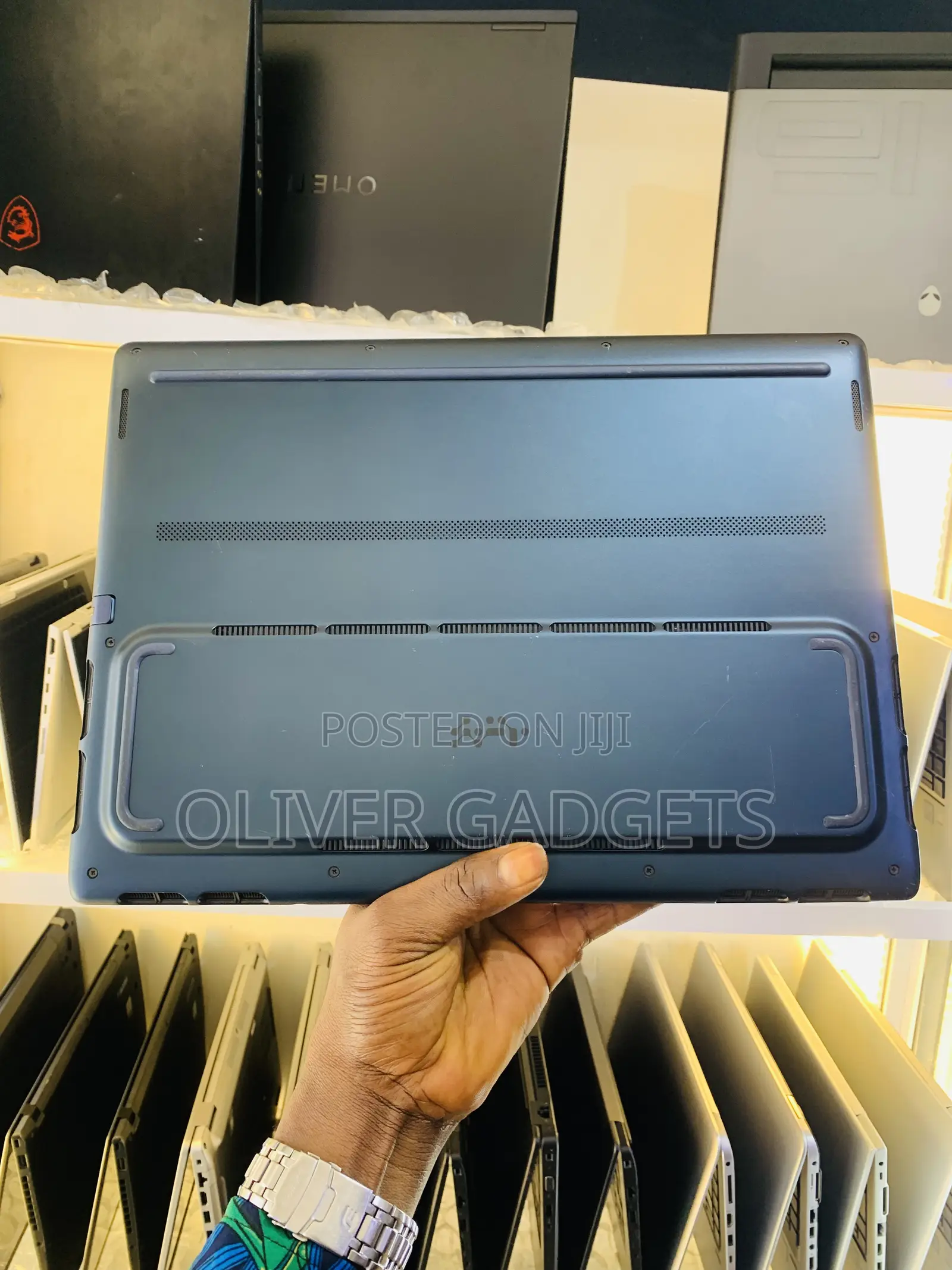 Laptop Dell Allienware M18 R1 16GB Intel Core Ultra 7 SSD 1T