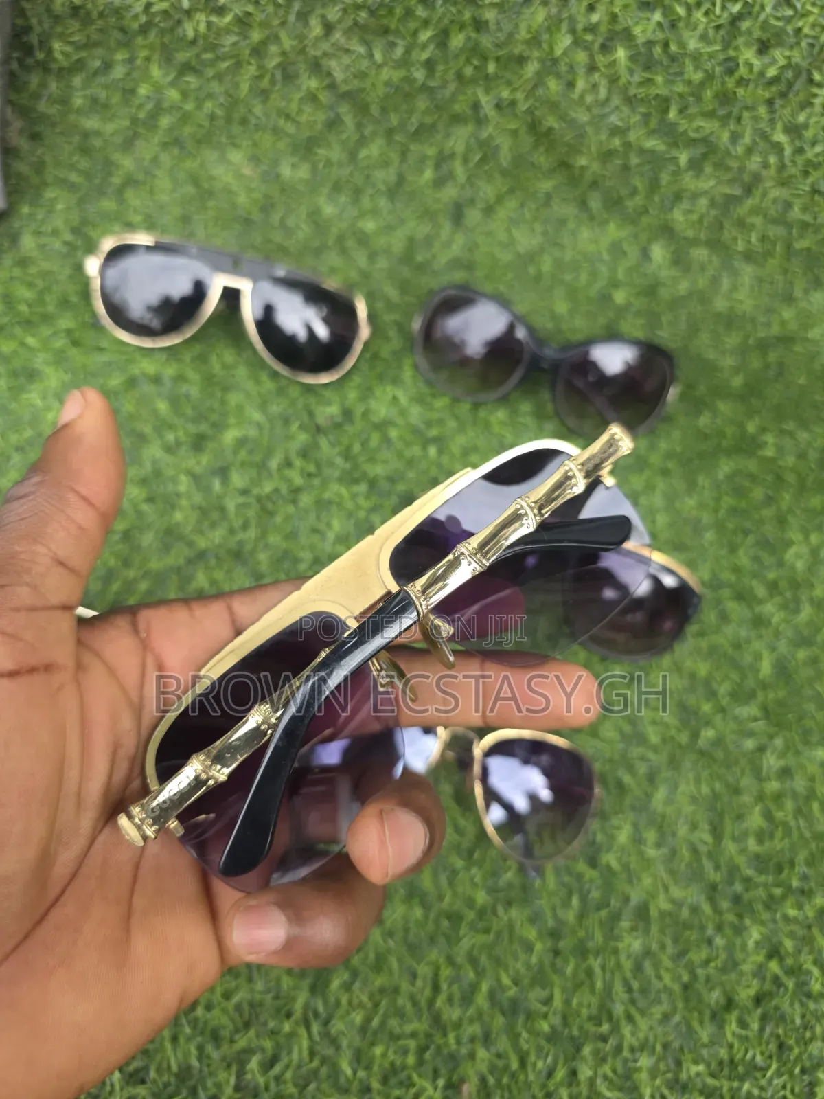 Us Used Sunglasses (Swipe for More)